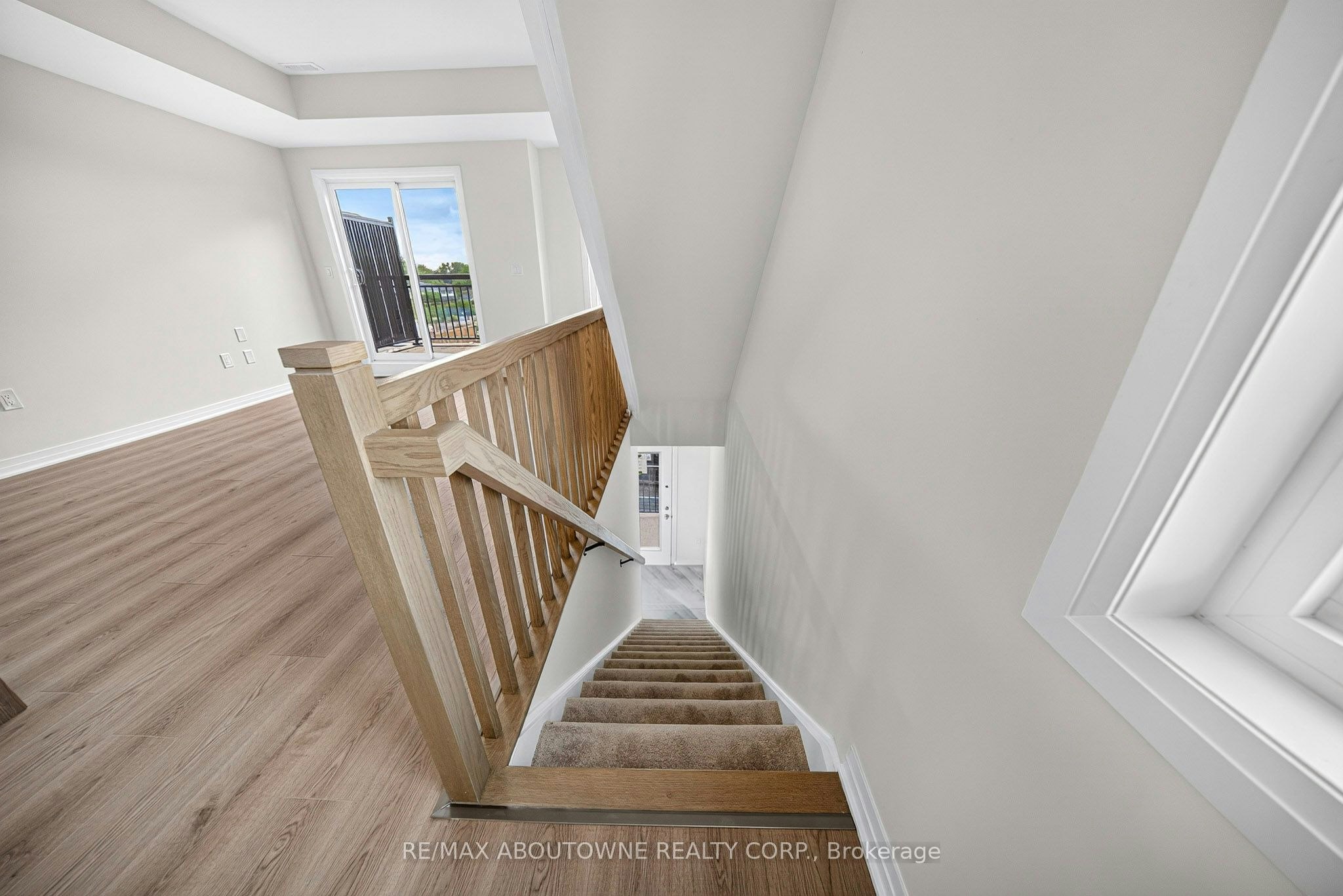 24-725 Front Royal Street, Mississauga, ON, L4Y 0C8 - 4