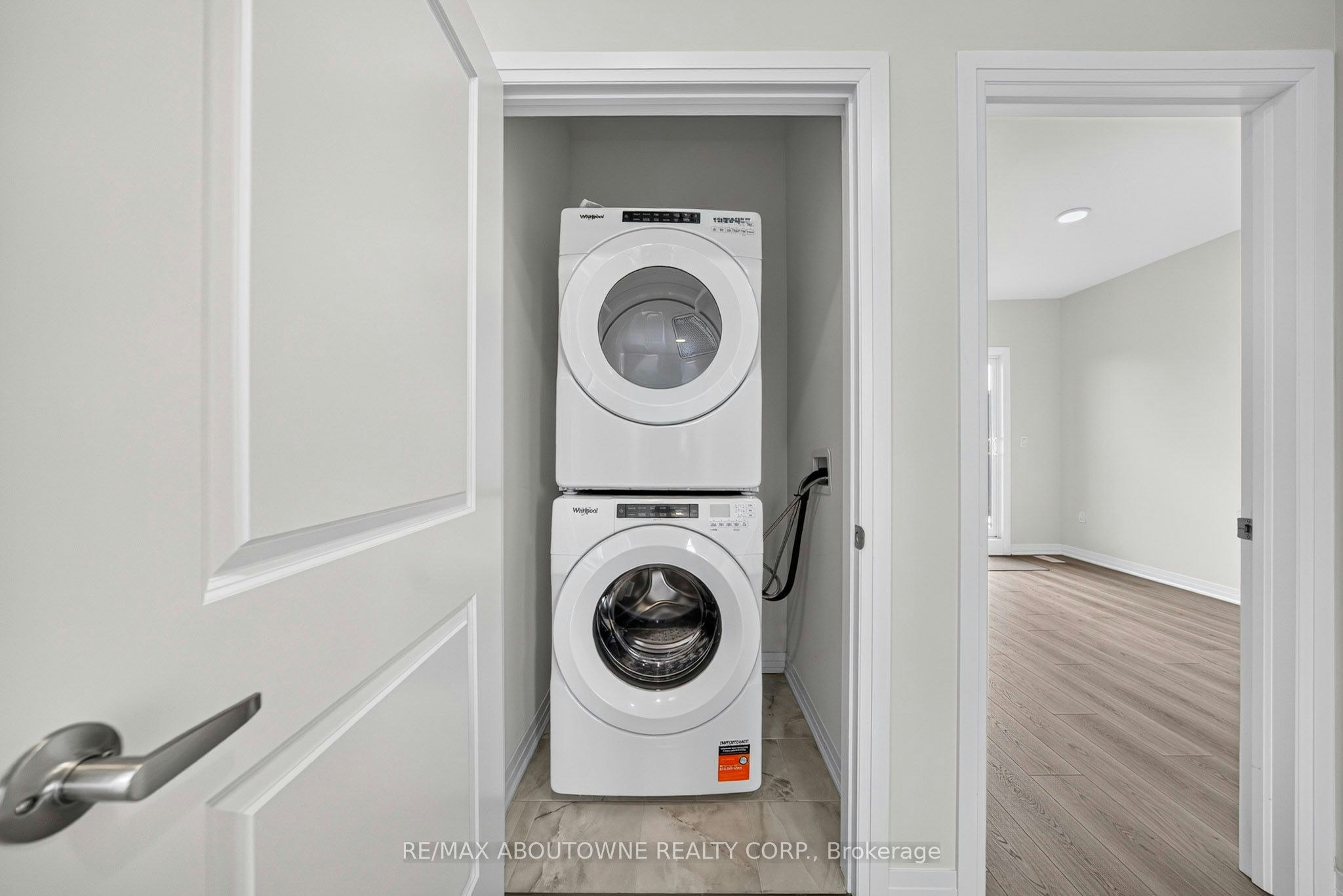 24-725 Front Royal Street, Mississauga, ON, L4Y 0C8 - 18