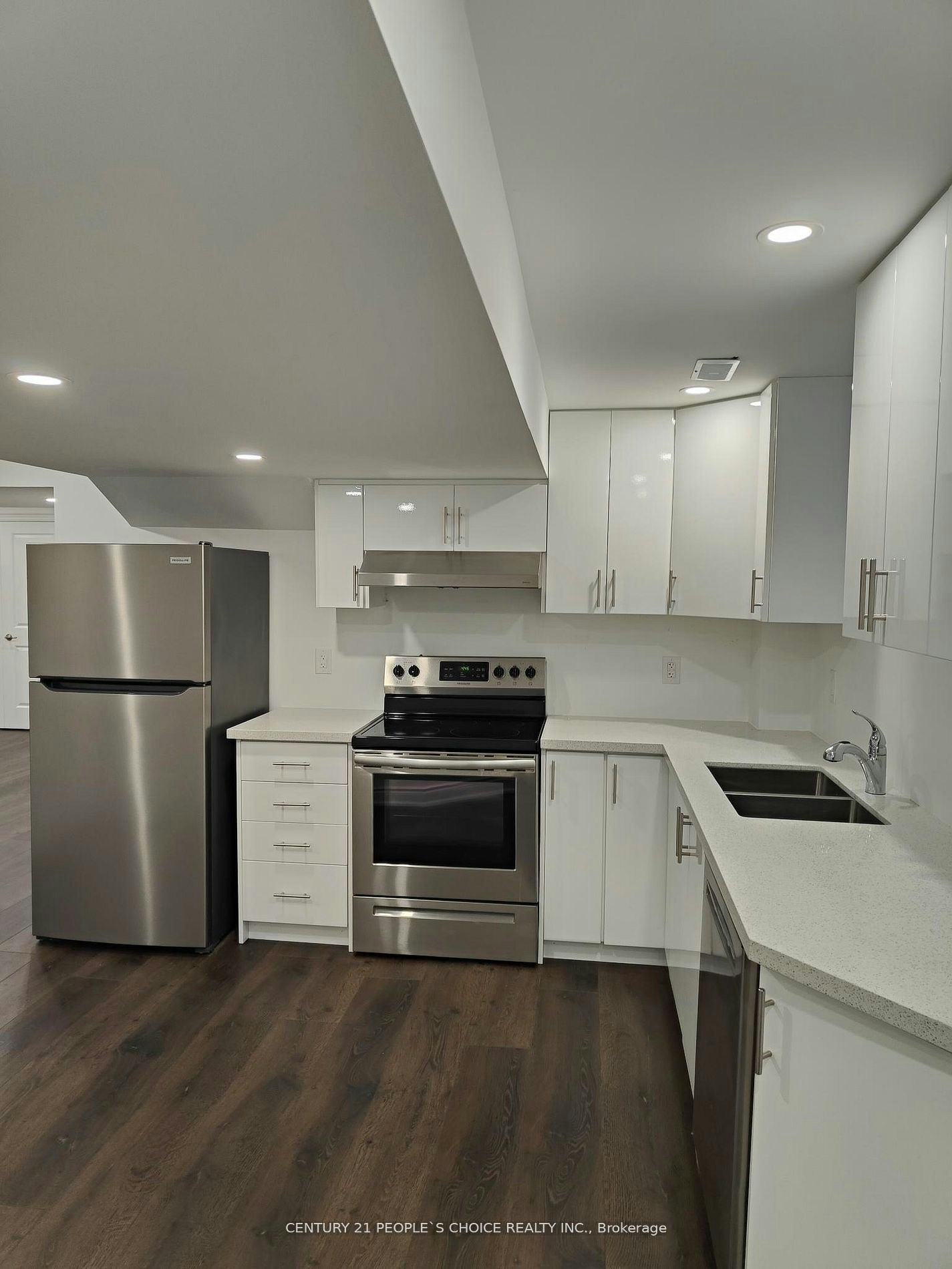 8 Chiming Road, Brampton, ON, L6P 4E1 - 4