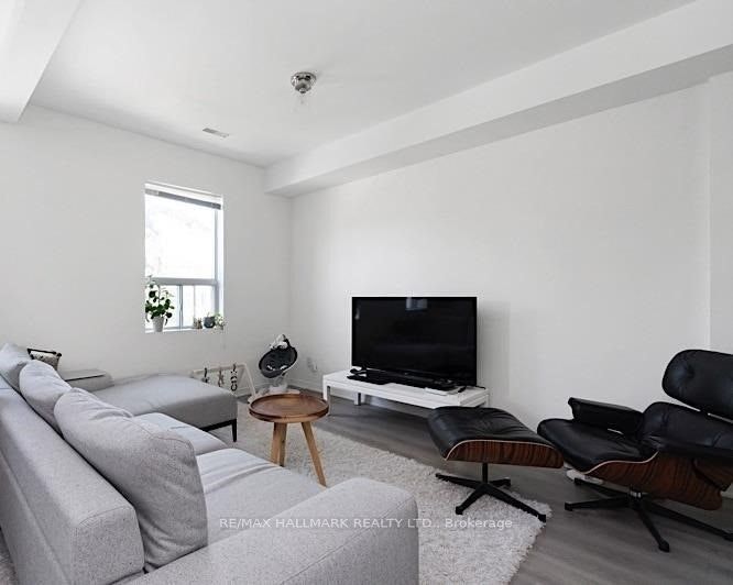 Upper-228 Pacific Avenue, Toronto, ON, M6P 2P5 - 8