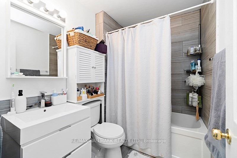 Upper-228 Pacific Avenue, Toronto, ON, M6P 2P5 - 11