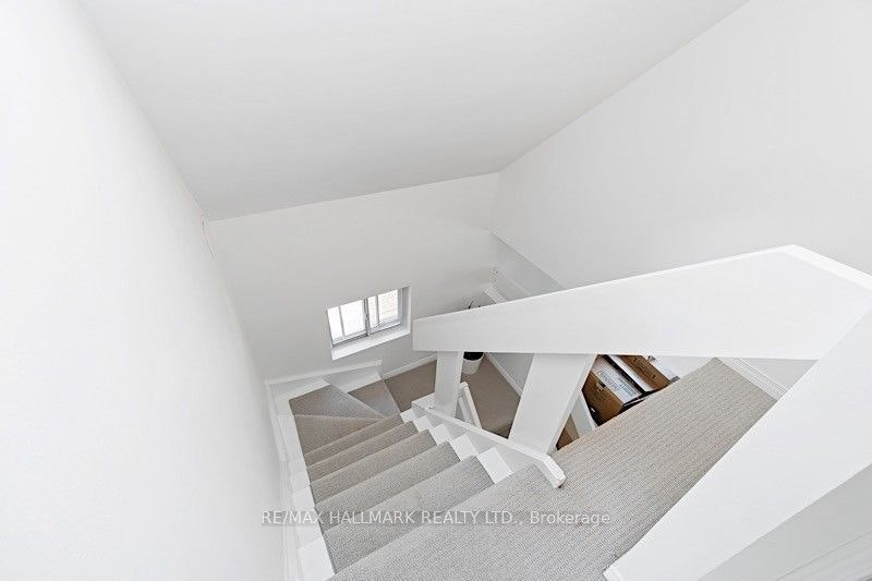 Upper-228 Pacific Avenue, Toronto, ON, M6P 2P5 - 13
