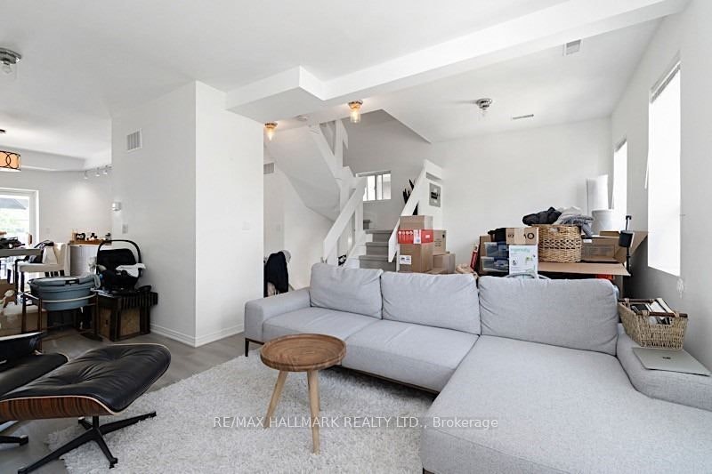 Upper-228 Pacific Avenue, Toronto, ON, M6P 2P5 - 7