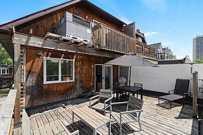 Upper-228 Pacific Avenue, Toronto, ON, M6P 2P5 - 15