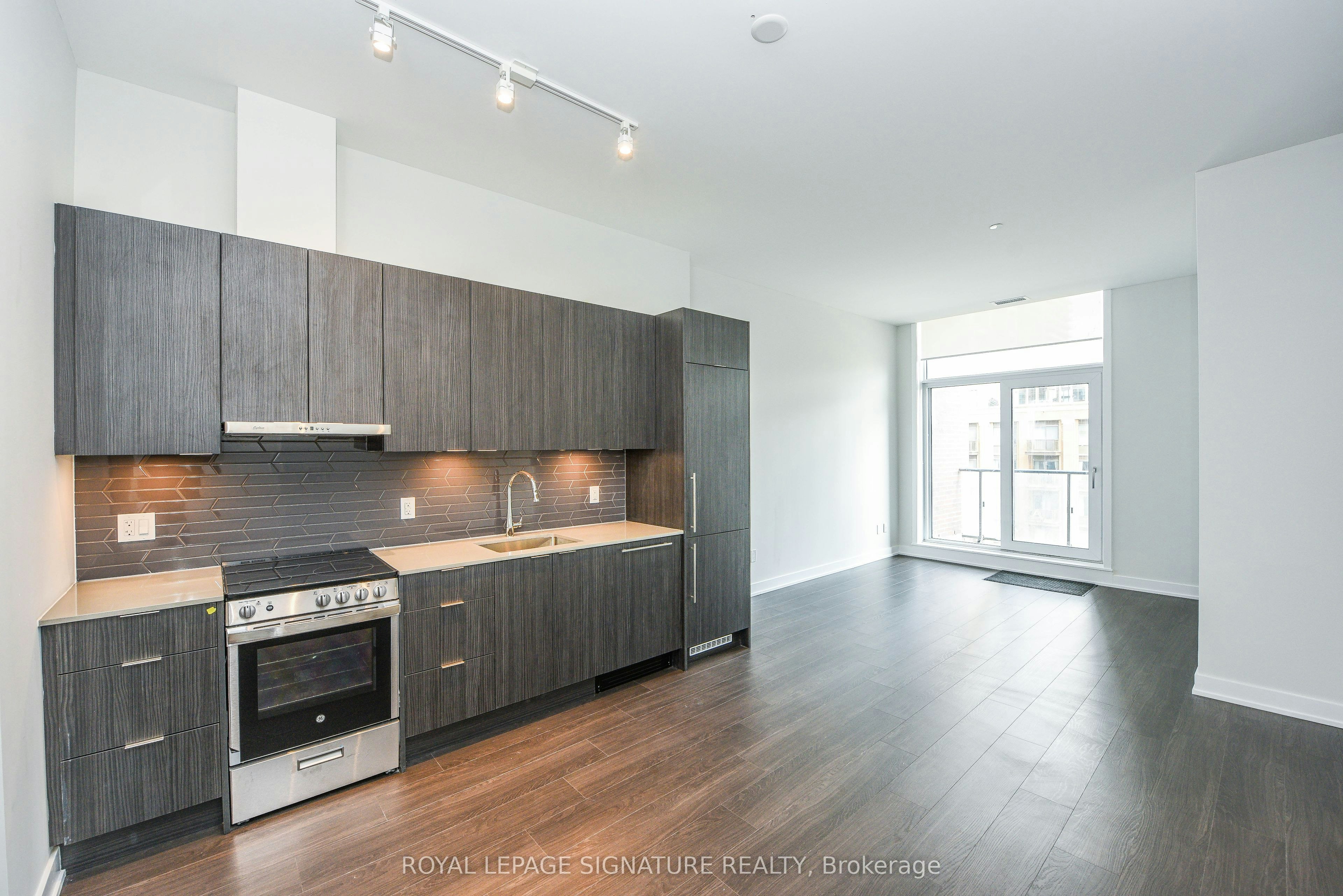 505-430 Square One Drive E, Mississauga, ON, L5B 0L6 - 6