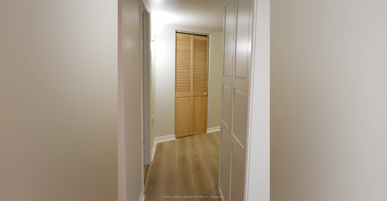 1132 Queen Street W, Mississauga, ON, L5H 4K2 - 6