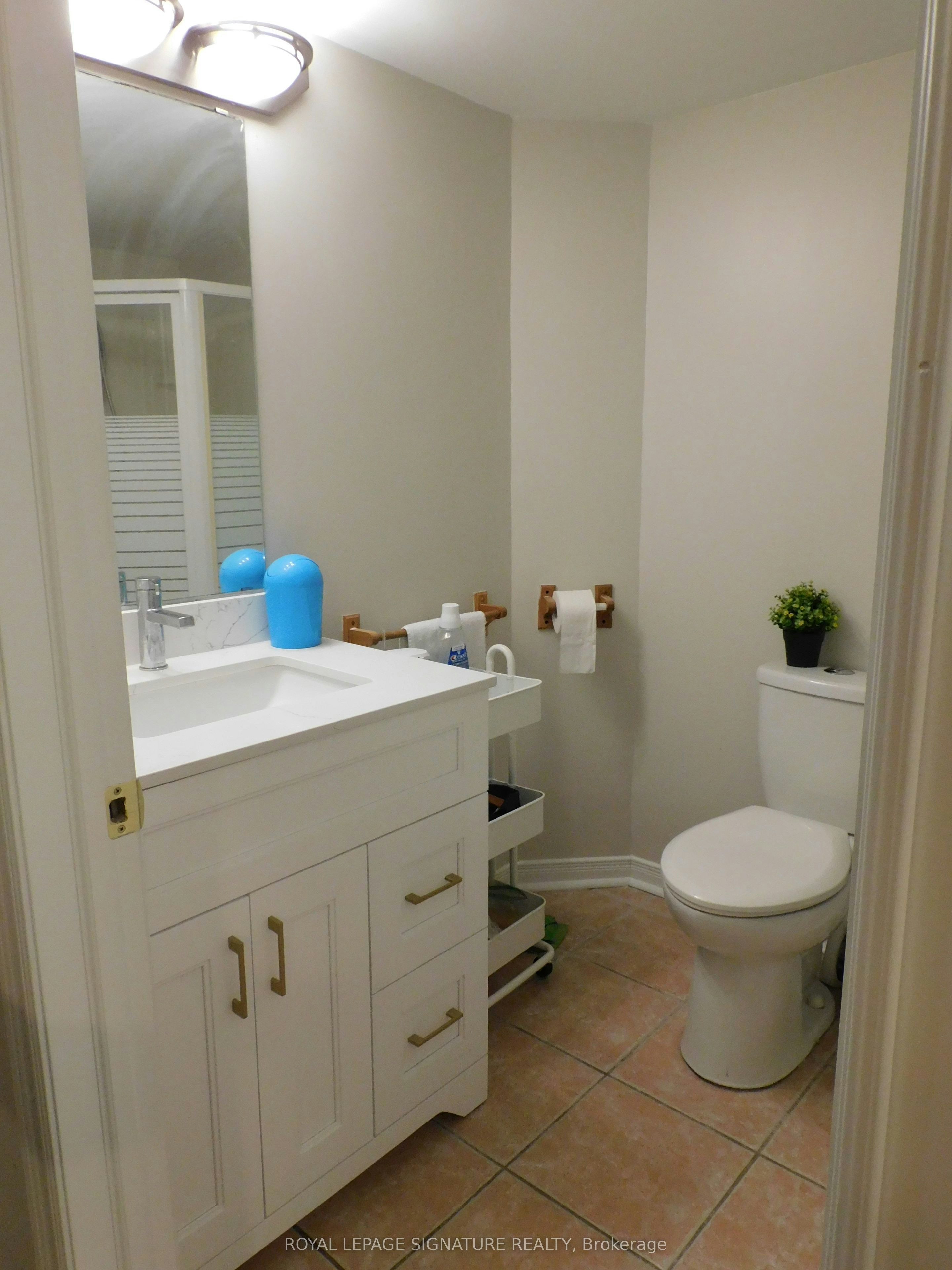 1132 Queen Street W, Mississauga, ON, L5H 4K2 - 5