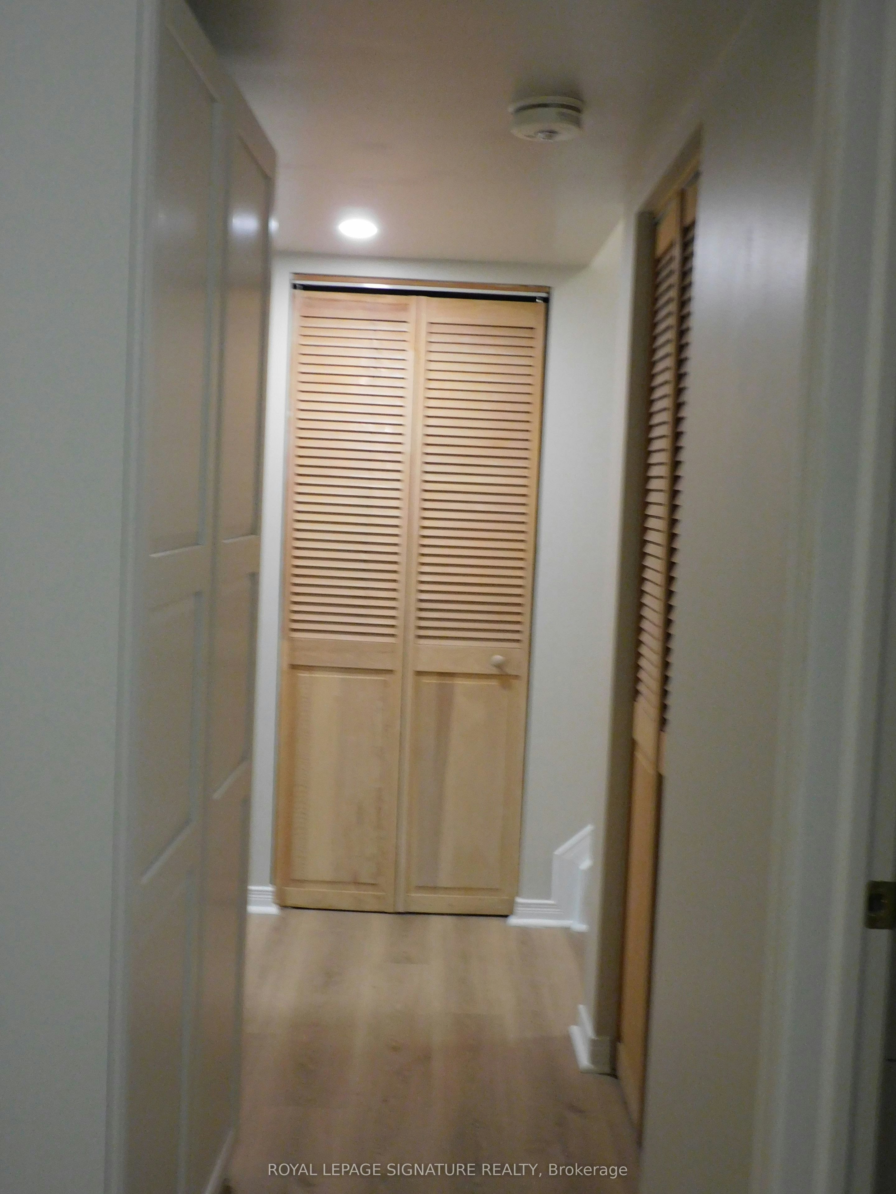 1132 Queen Street W, Mississauga, ON, L5H 4K2 - 7