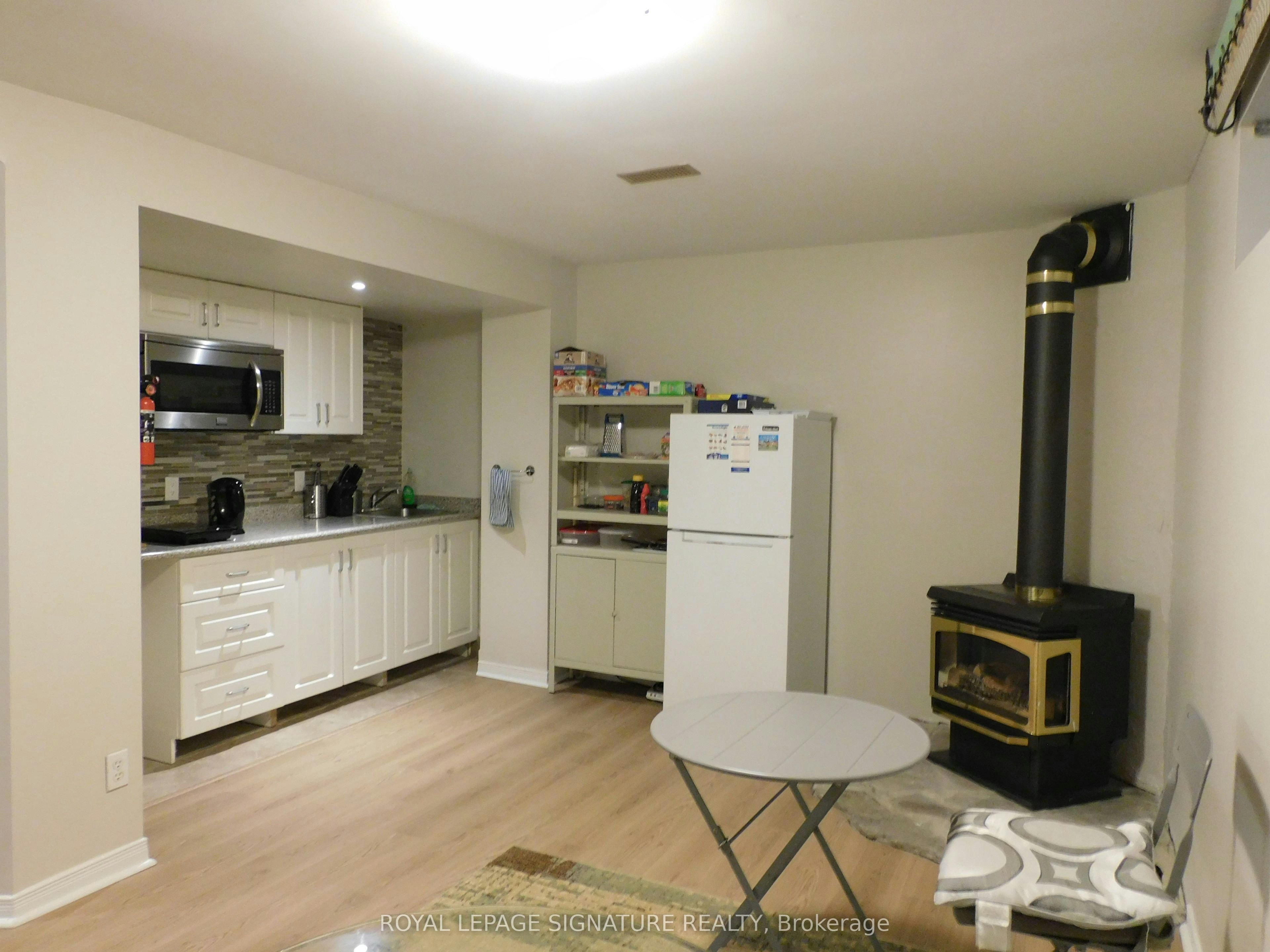 1132 Queen Street W, Mississauga, ON, L5H 4K2 - 2