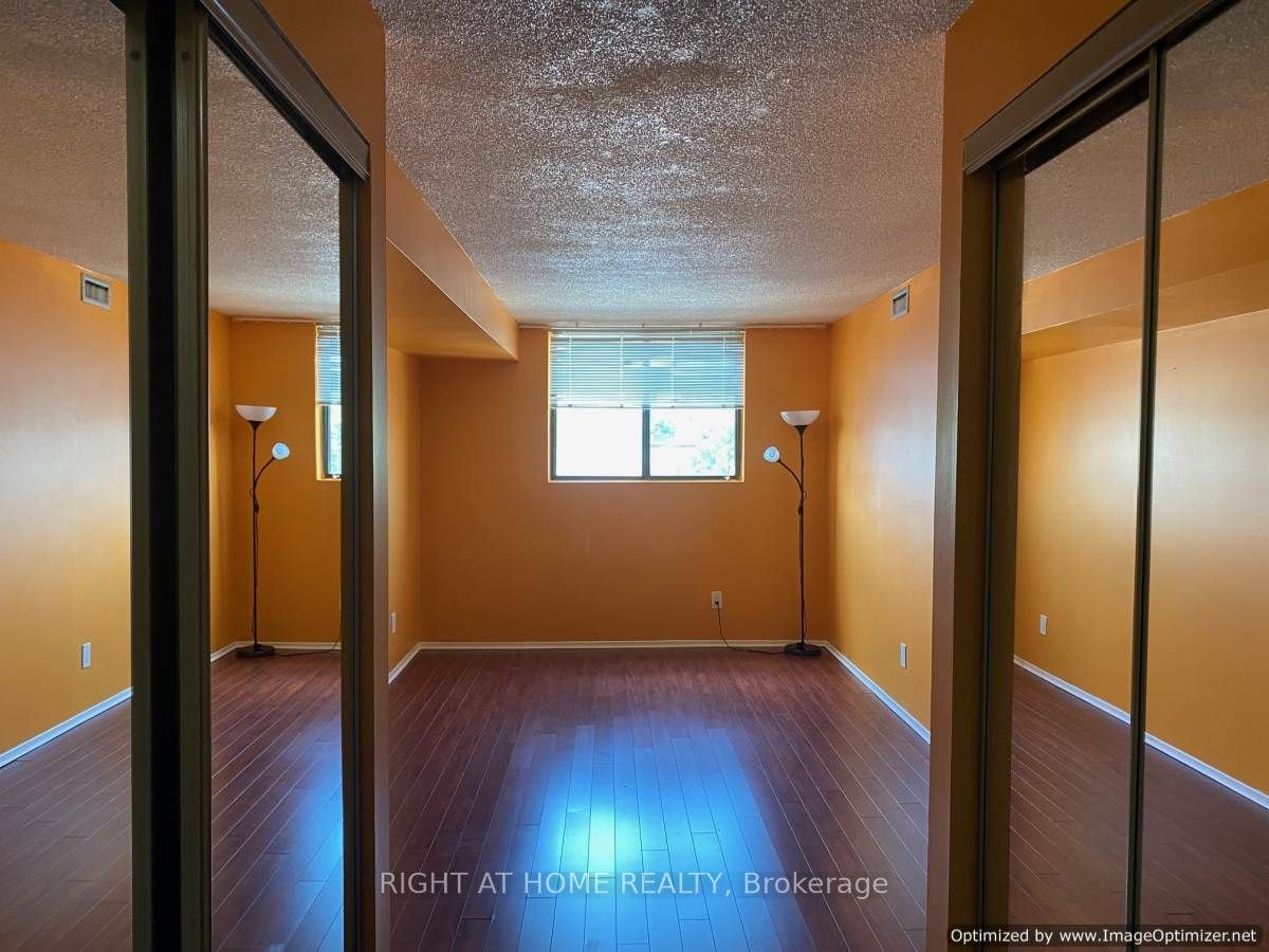 302-25 Agnes Street, Mississauga, ON, L5B 3X7 - 14