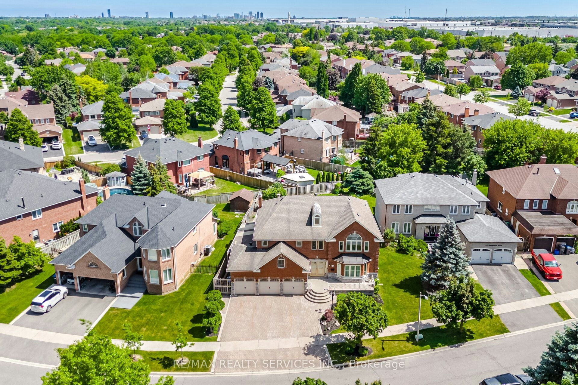 36 Shadywood Road, Brampton, ON, L6Z 4M1