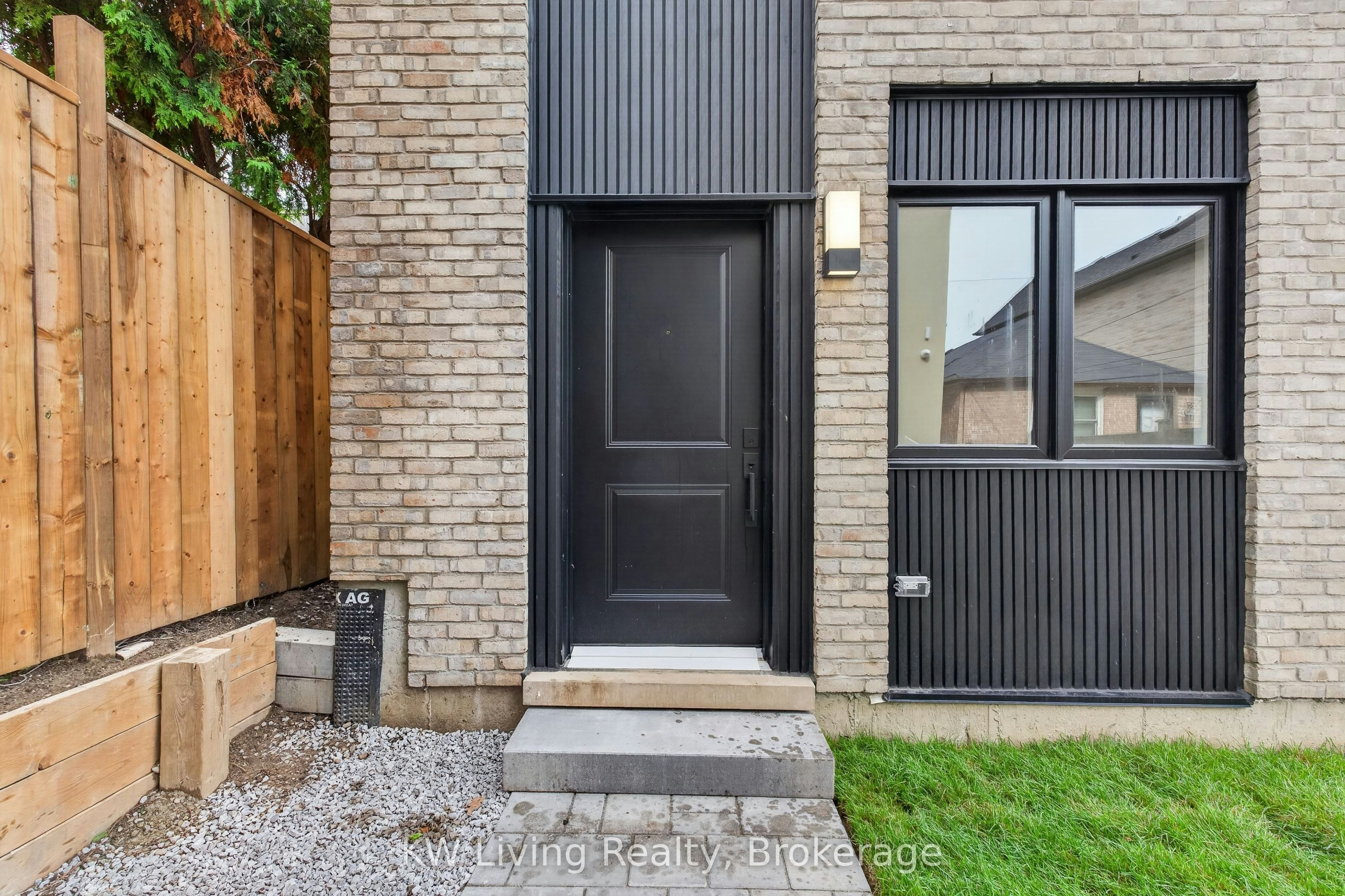 Garden Suite-484 Westmount Avenue, Toronto, ON, M6E 3N5 - 32