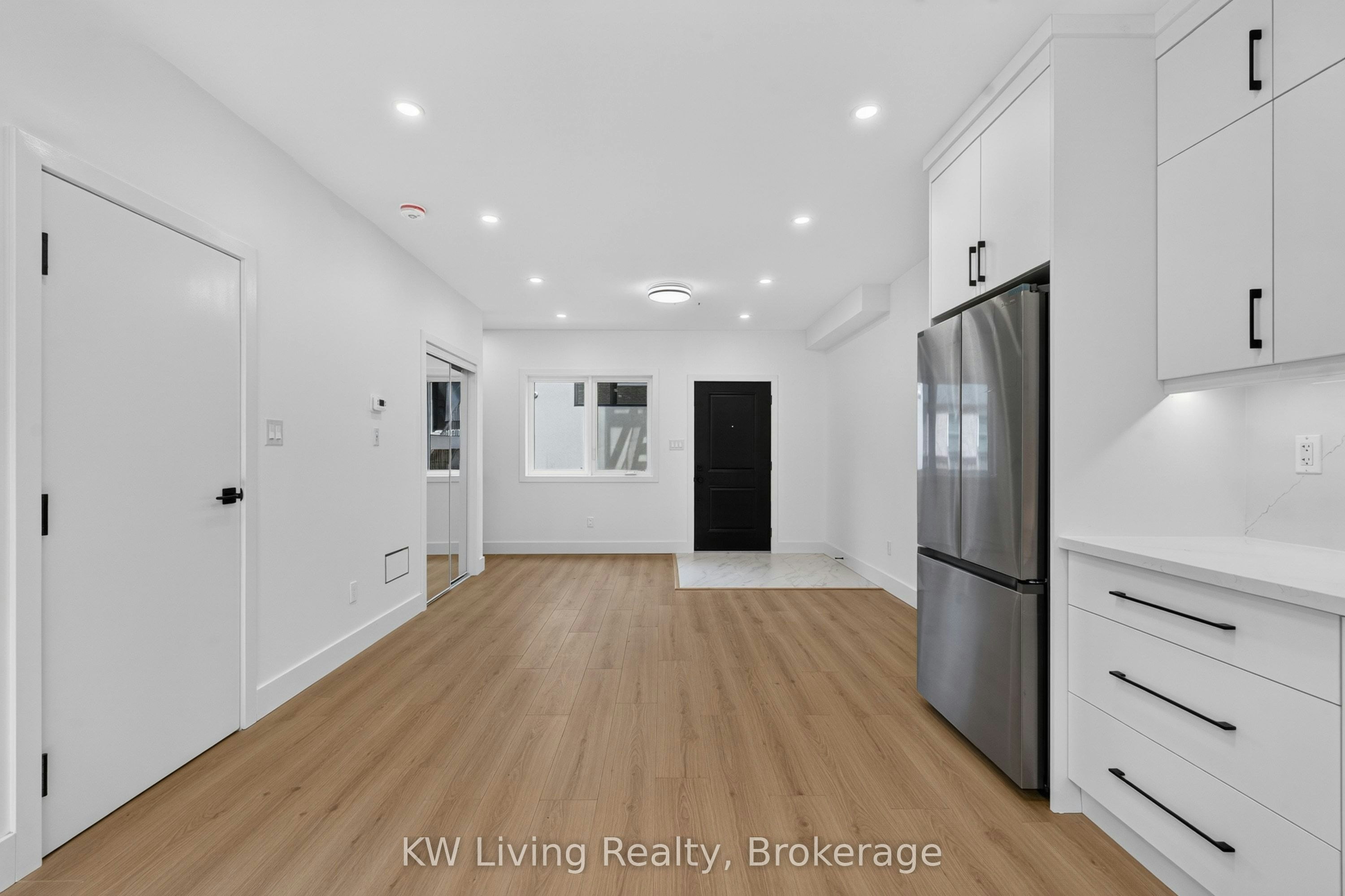 Garden Suite-484 Westmount Avenue, Toronto, ON, M6E 3N5 - 9