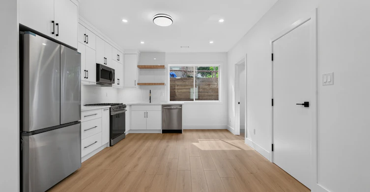 Garden Suite-484 Westmount Avenue, Toronto, ON, M6E 3N5 - 2