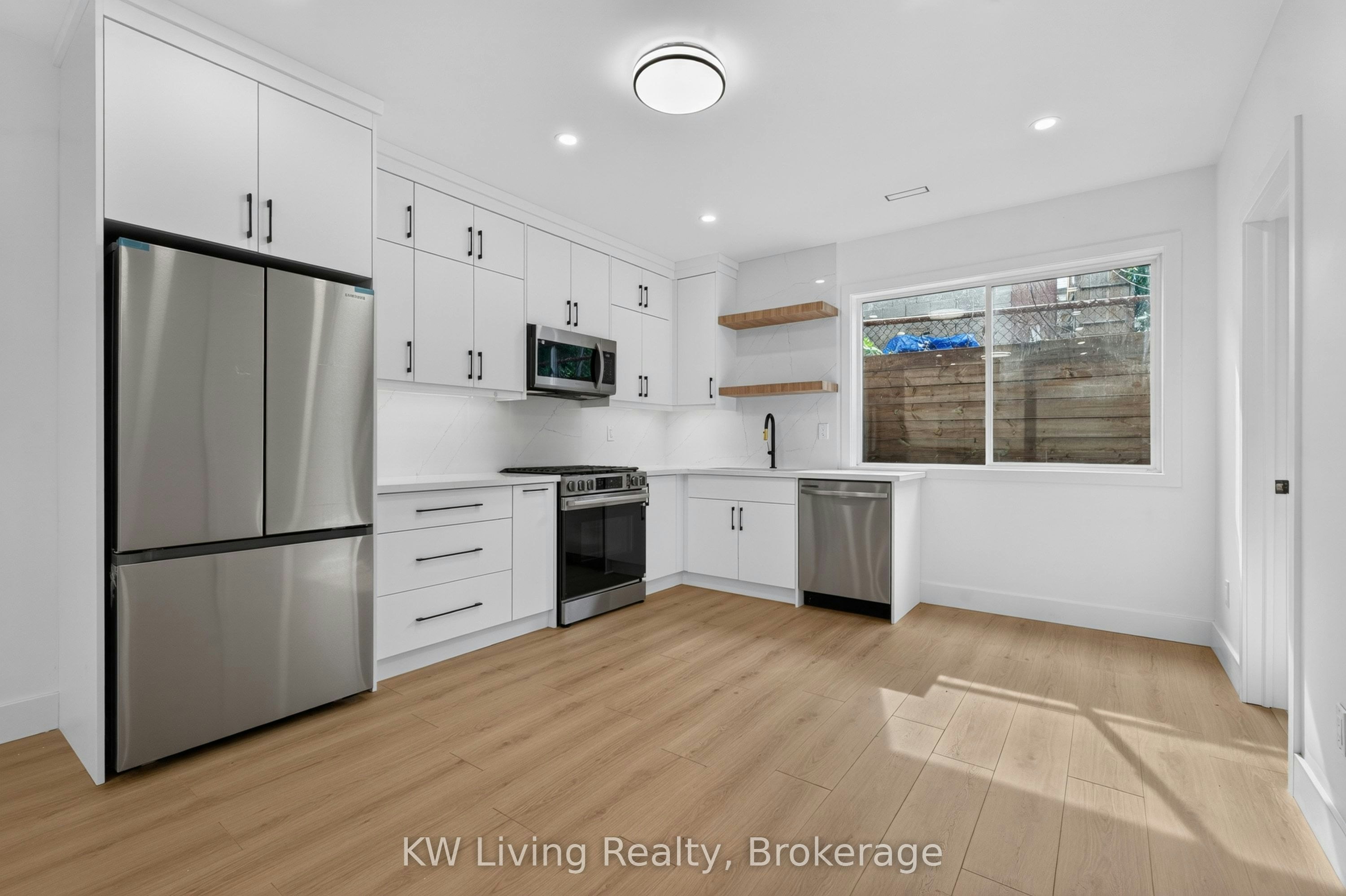 Garden Suite-484 Westmount Avenue, Toronto, ON, M6E 3N5 - 3