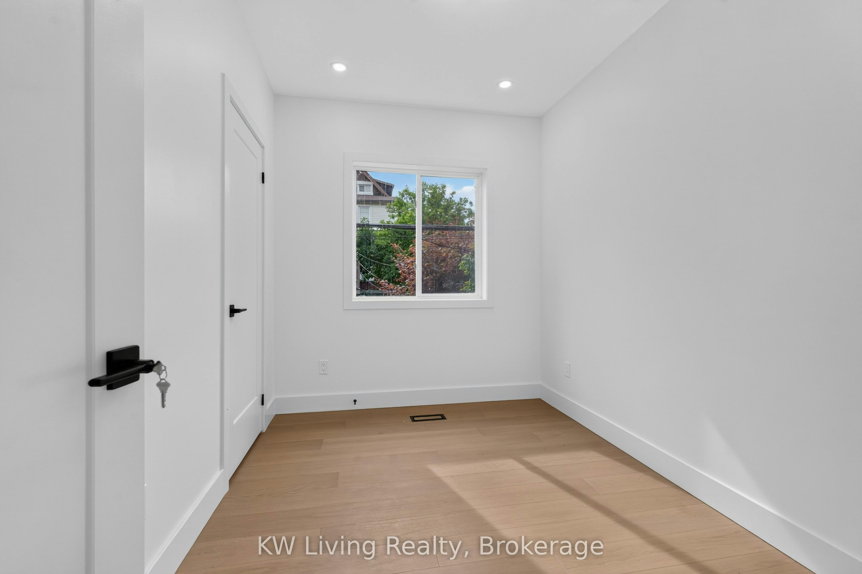 Garden Suite-484 Westmount Avenue, Toronto, ON, M6E 3N5 - 20