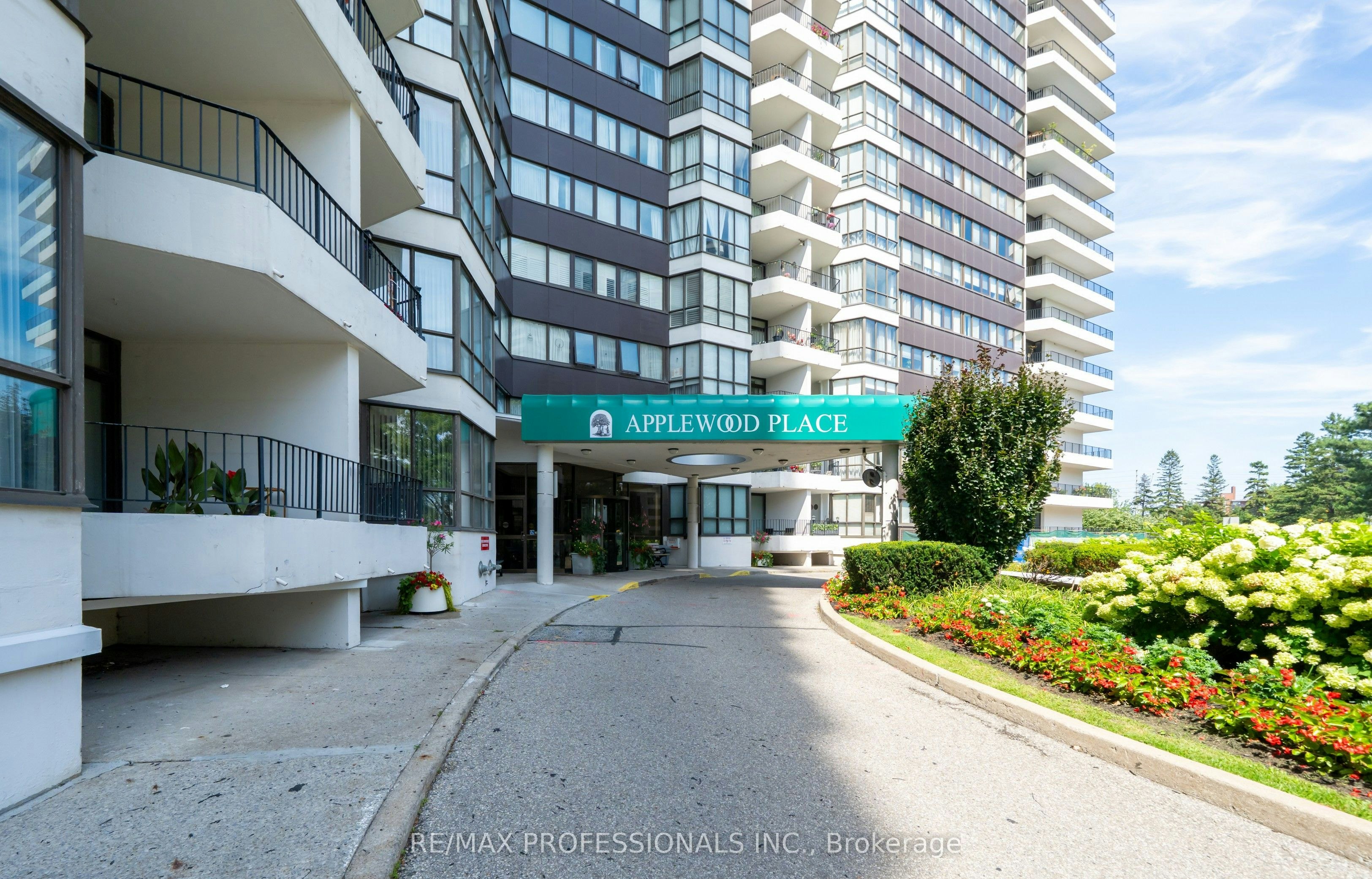 1204-1333 Bloor Street, Mississauga, ON, L4Y 3T6
