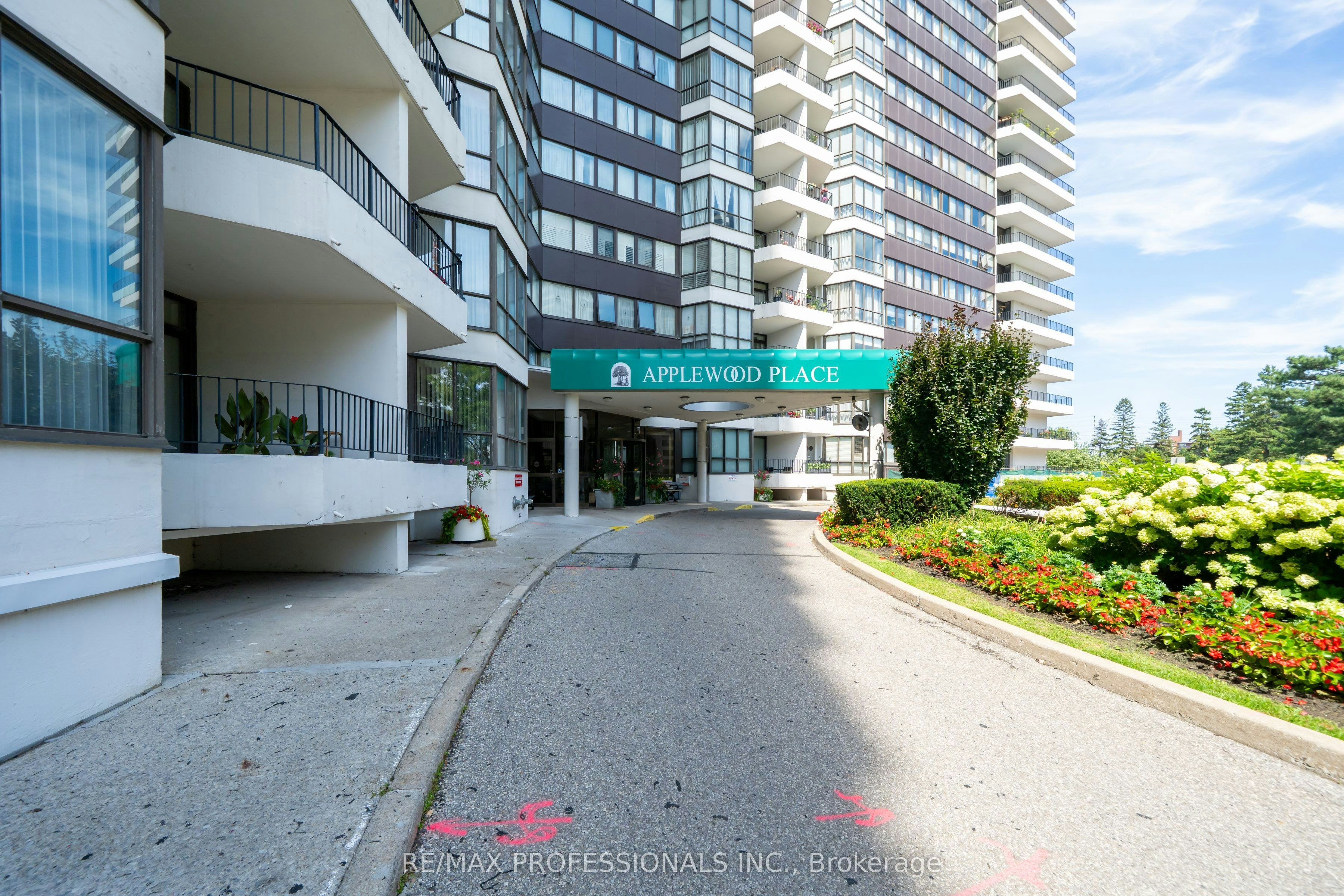1204-1333 Bloor Street, Mississauga, ON, L4Y 3T6