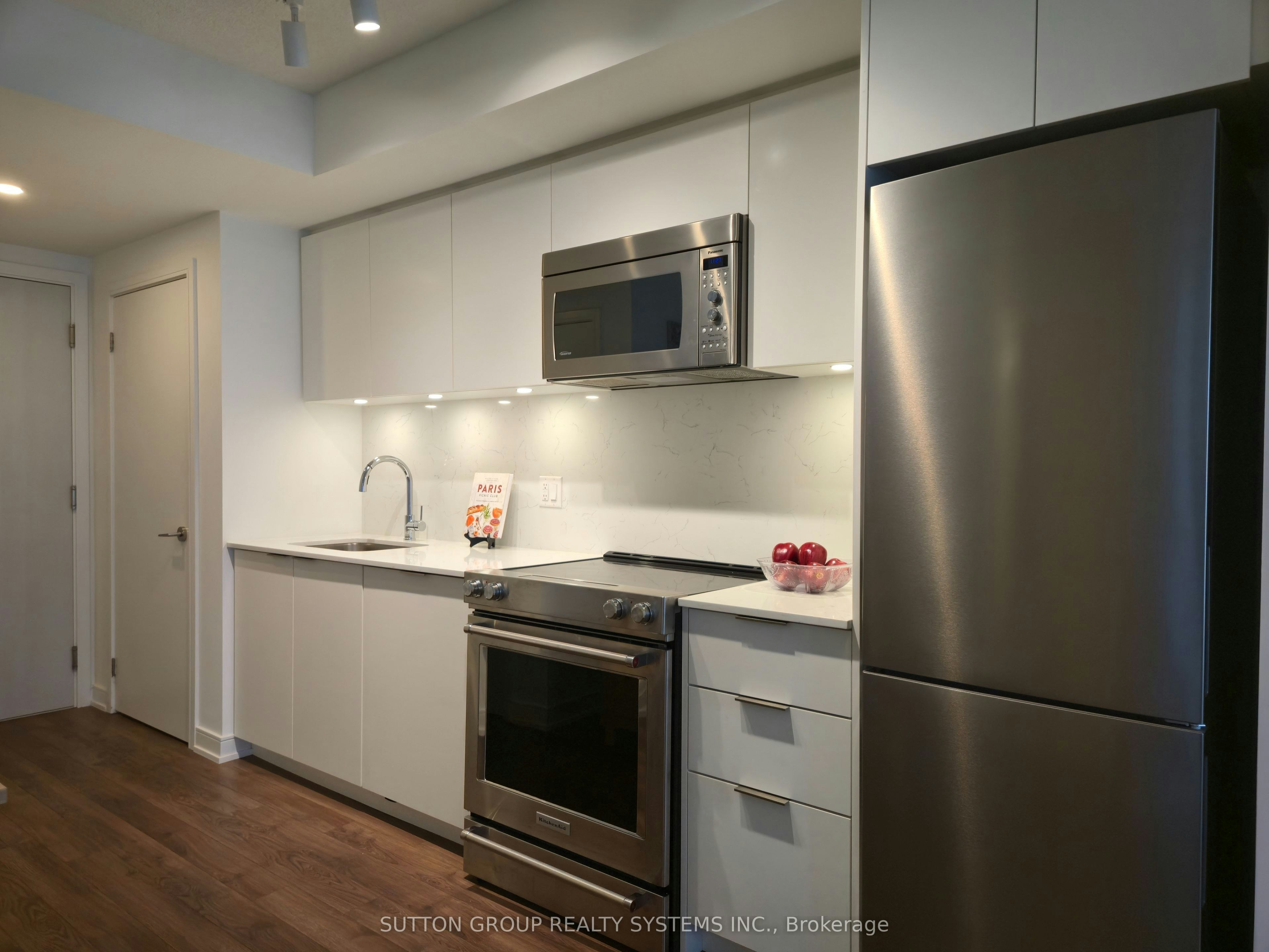 210-30 Samuel Wood Way, Toronto, ON, M9B 0C9 - 6