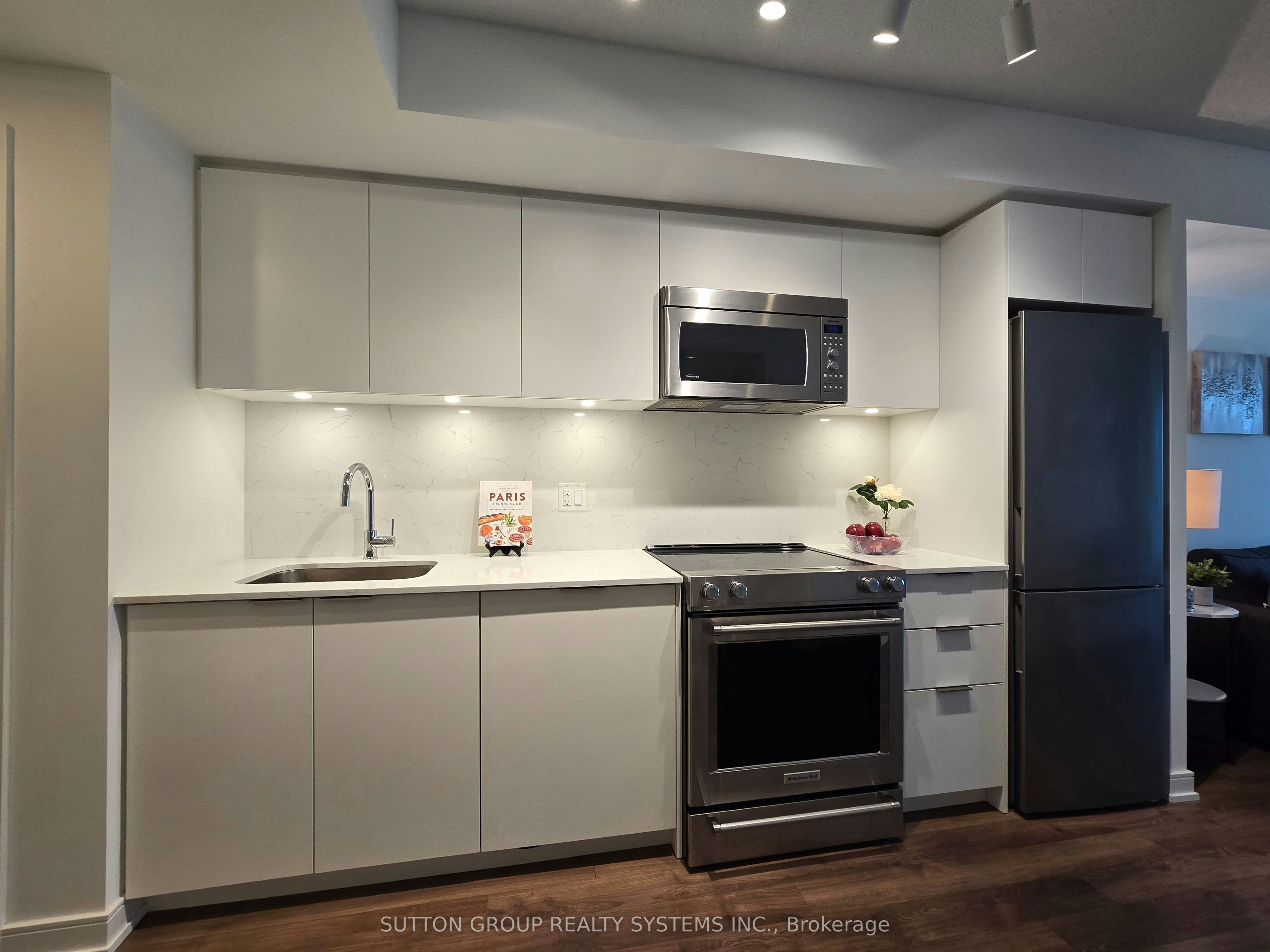 210-30 Samuel Wood Way, Toronto, ON, M9B 0C9 - 9