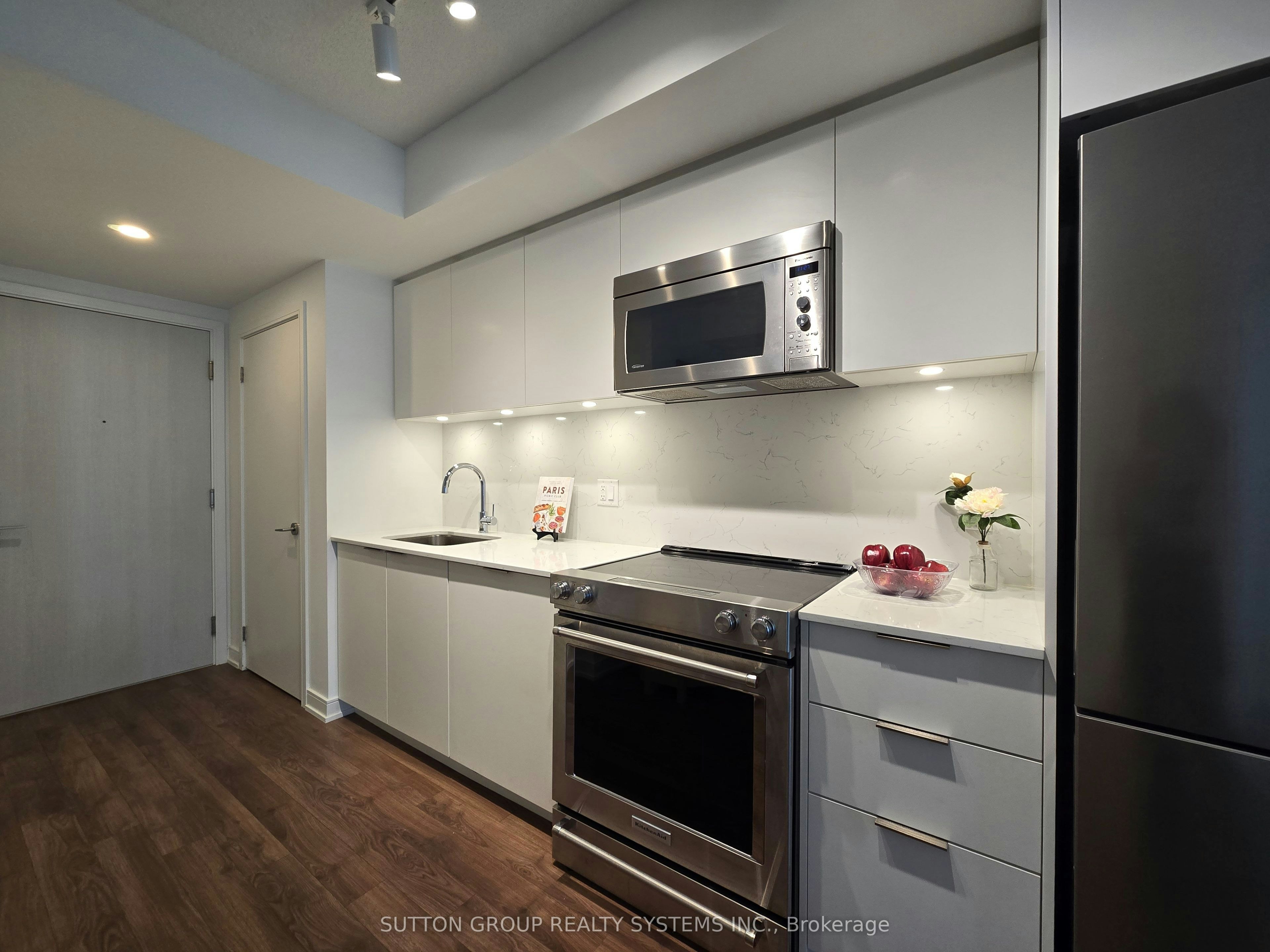 210-30 Samuel Wood Way, Toronto, ON, M9B 0C9 - 5