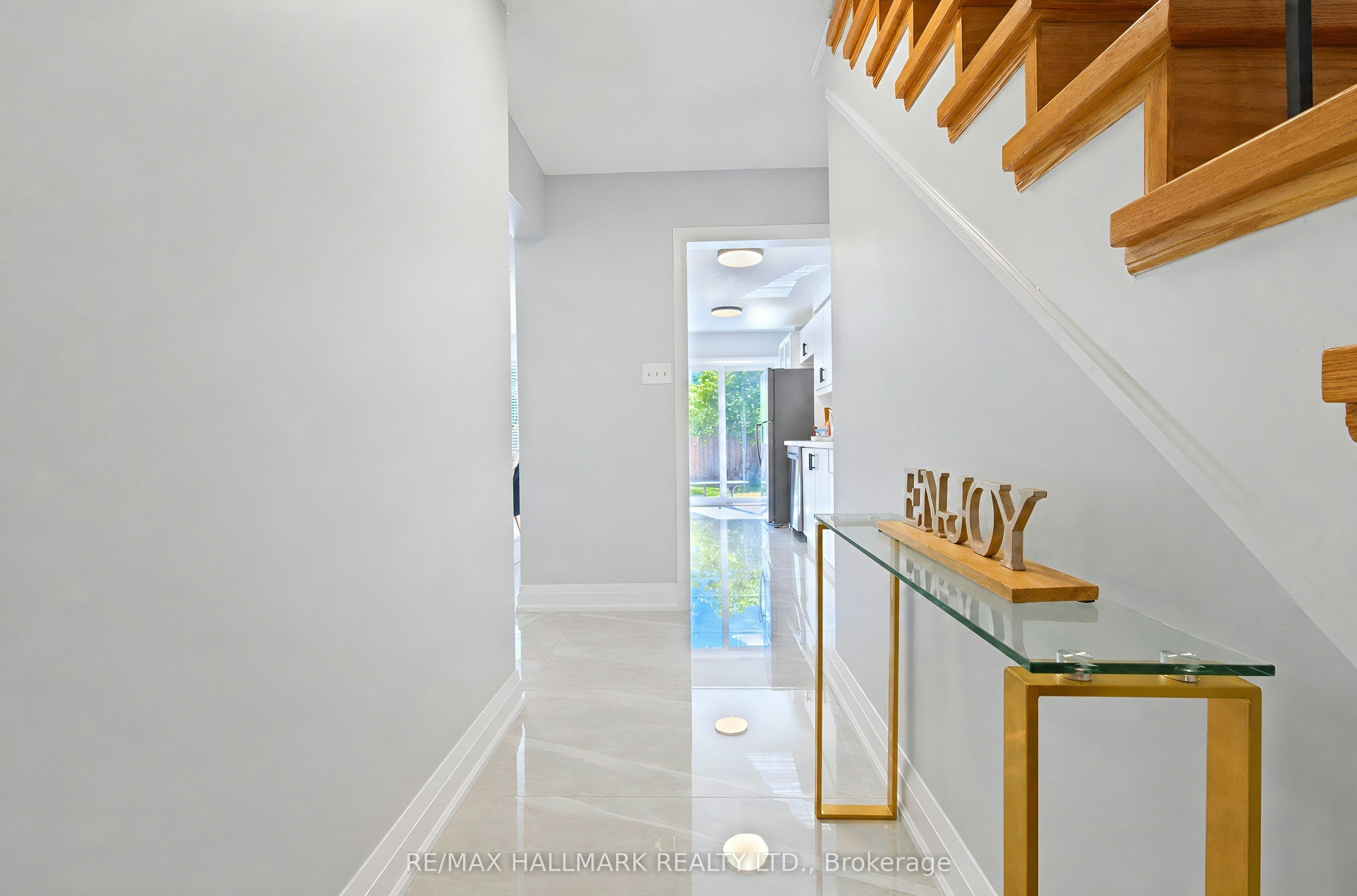 21 Penguin Lane, Brampton, ON, L6R 2C1 - 5