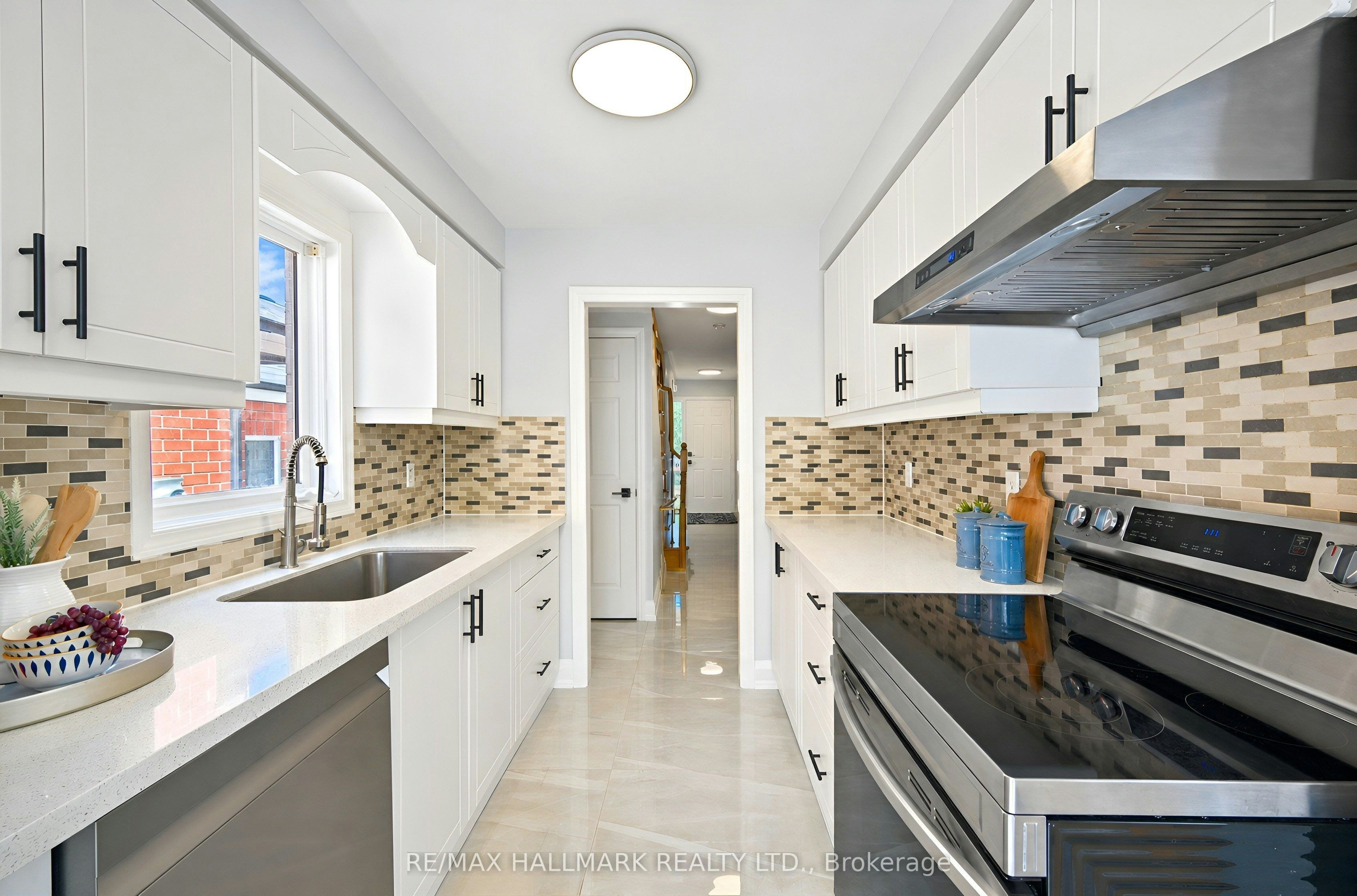 21 Penguin Lane, Brampton, ON, L6R 2C1 - 16
