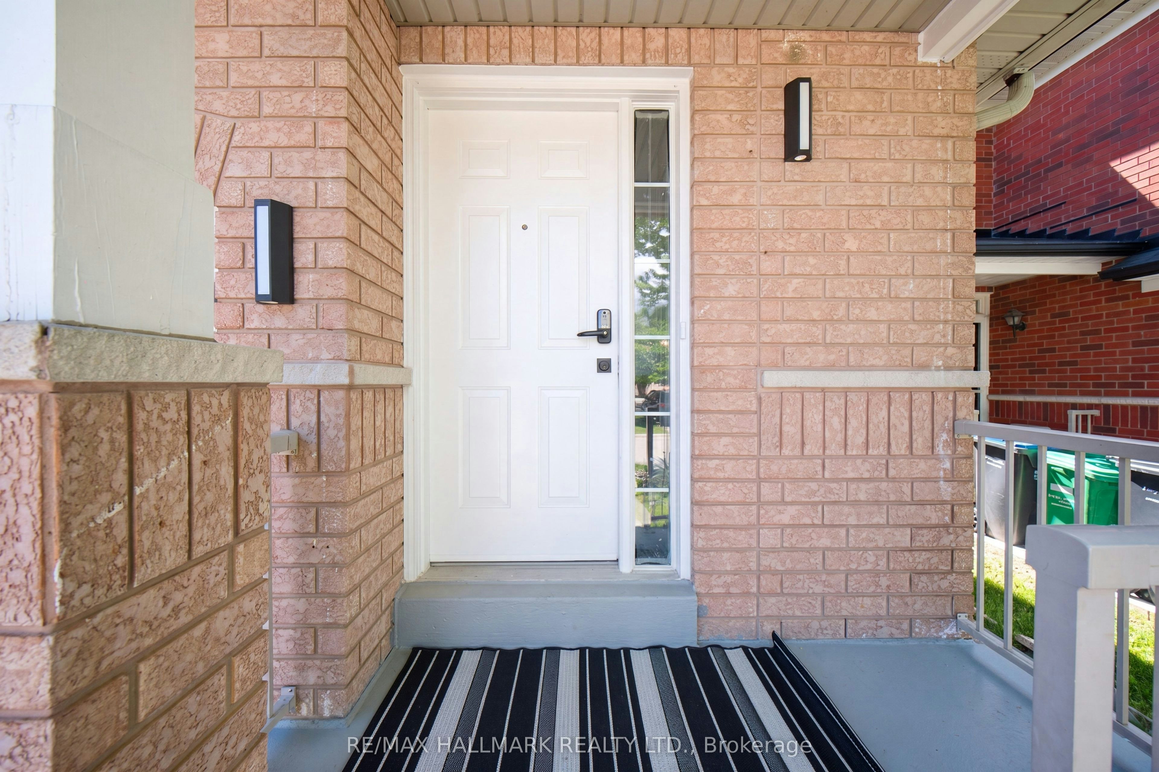 21 Penguin Lane, Brampton, ON, L6R 2C1 - 4