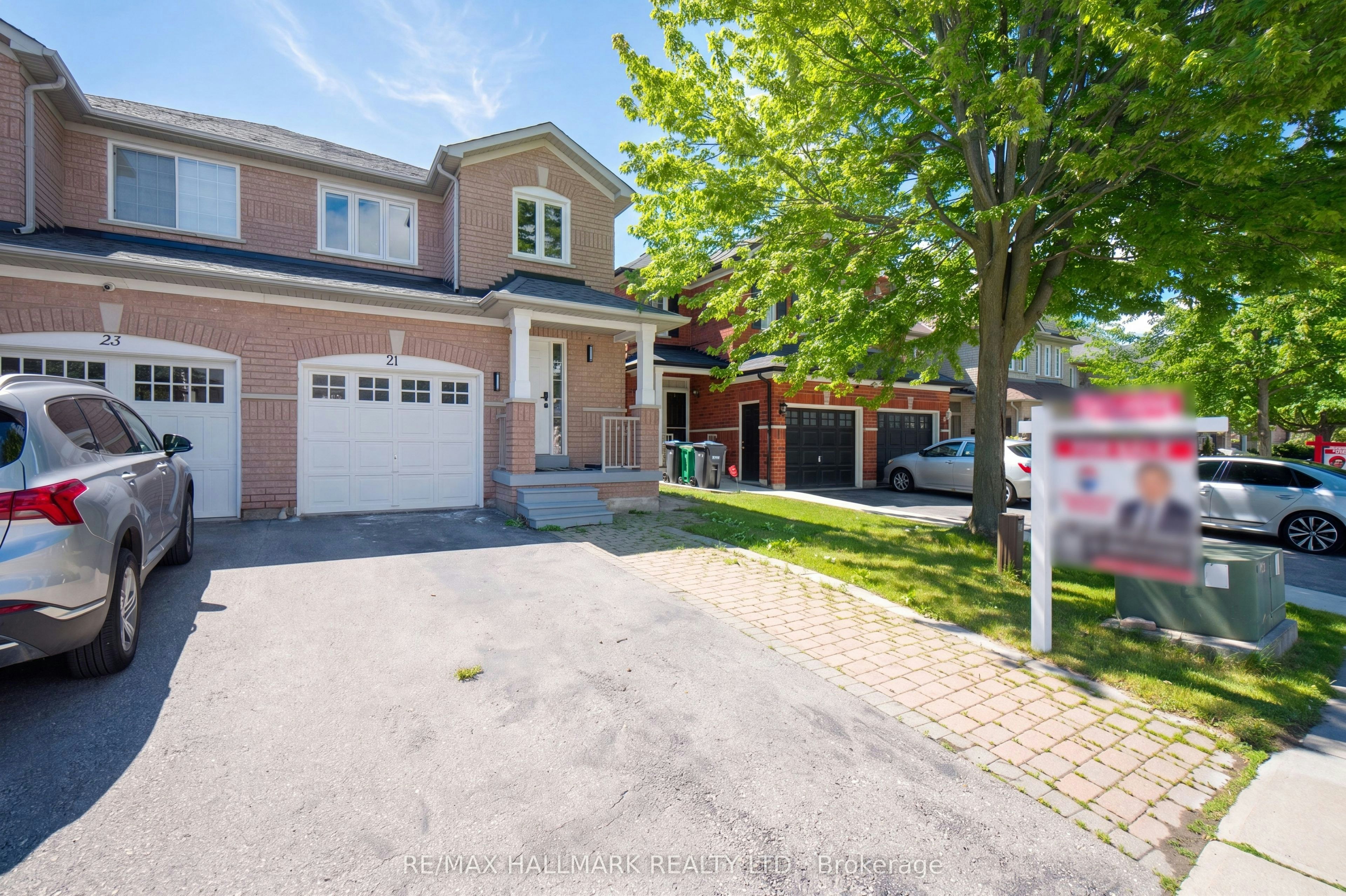 21 Penguin Lane, Brampton, ON, L6R 2C1 - 3
