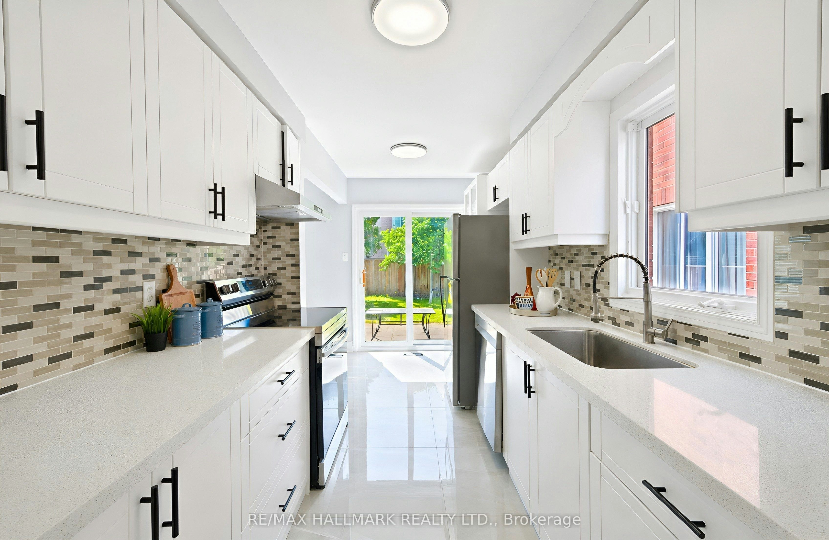 21 Penguin Lane, Brampton, ON, L6R 2C1 - 14