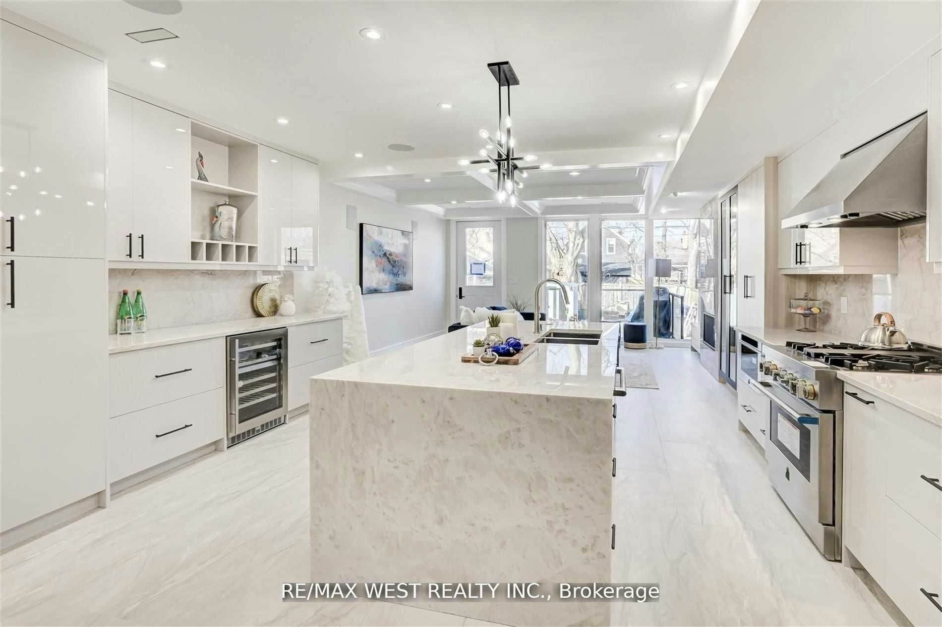 94 Lake Crescent, Toronto, ON, M8V 1W1 - 4