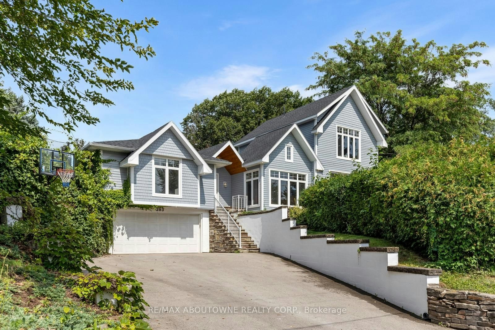 293 North Shore Boulevard E, Burlington, ON, L7T 1W8