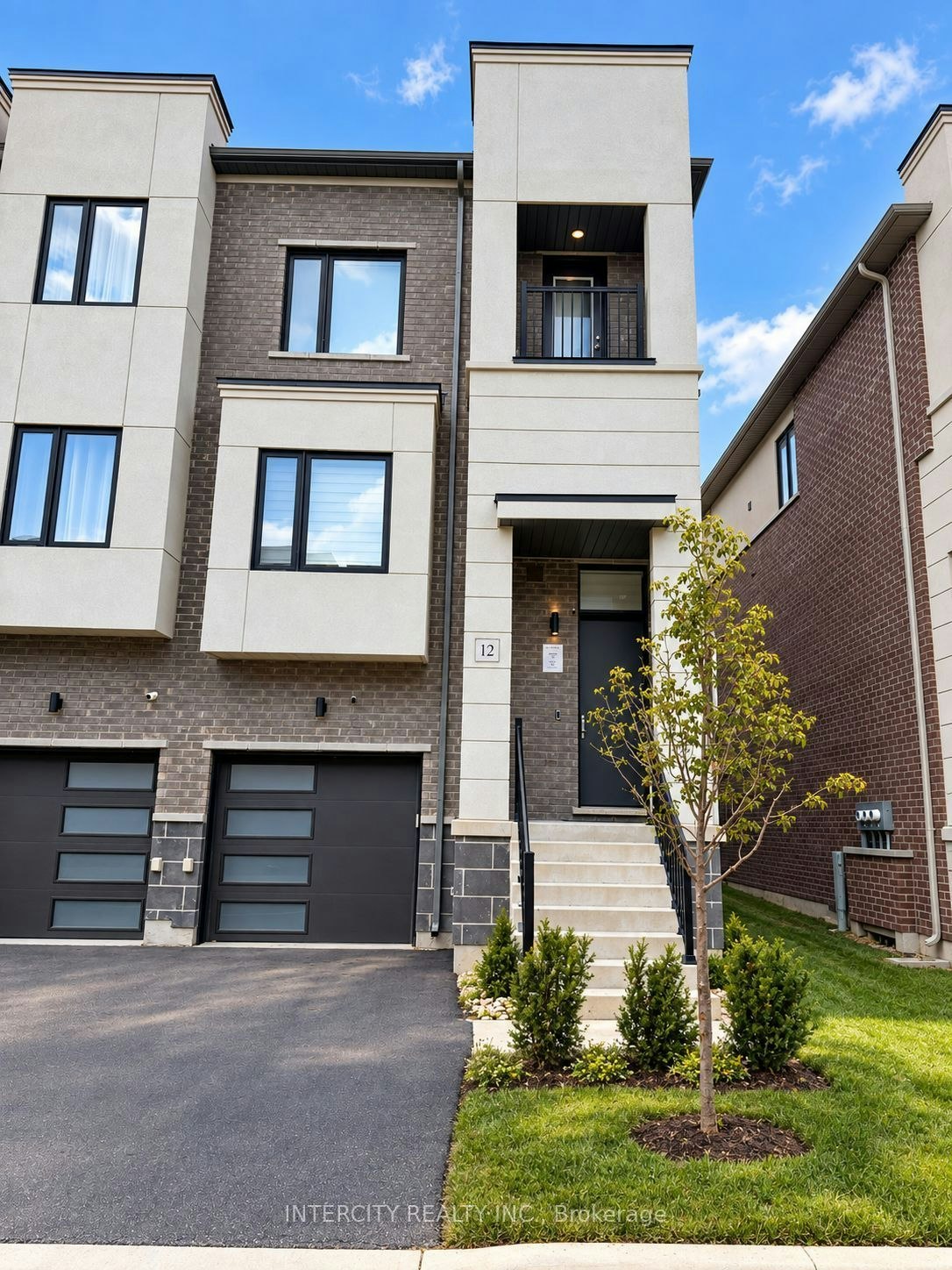 12 Heathrow Lane, Caledon, ON, L7E 4M4