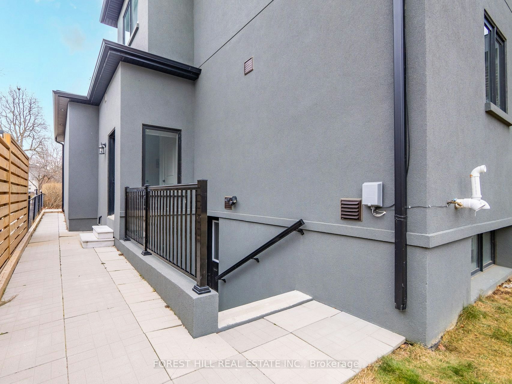 38 Thirty First Street, Toronto, ON, M8W 3E9 - 37
