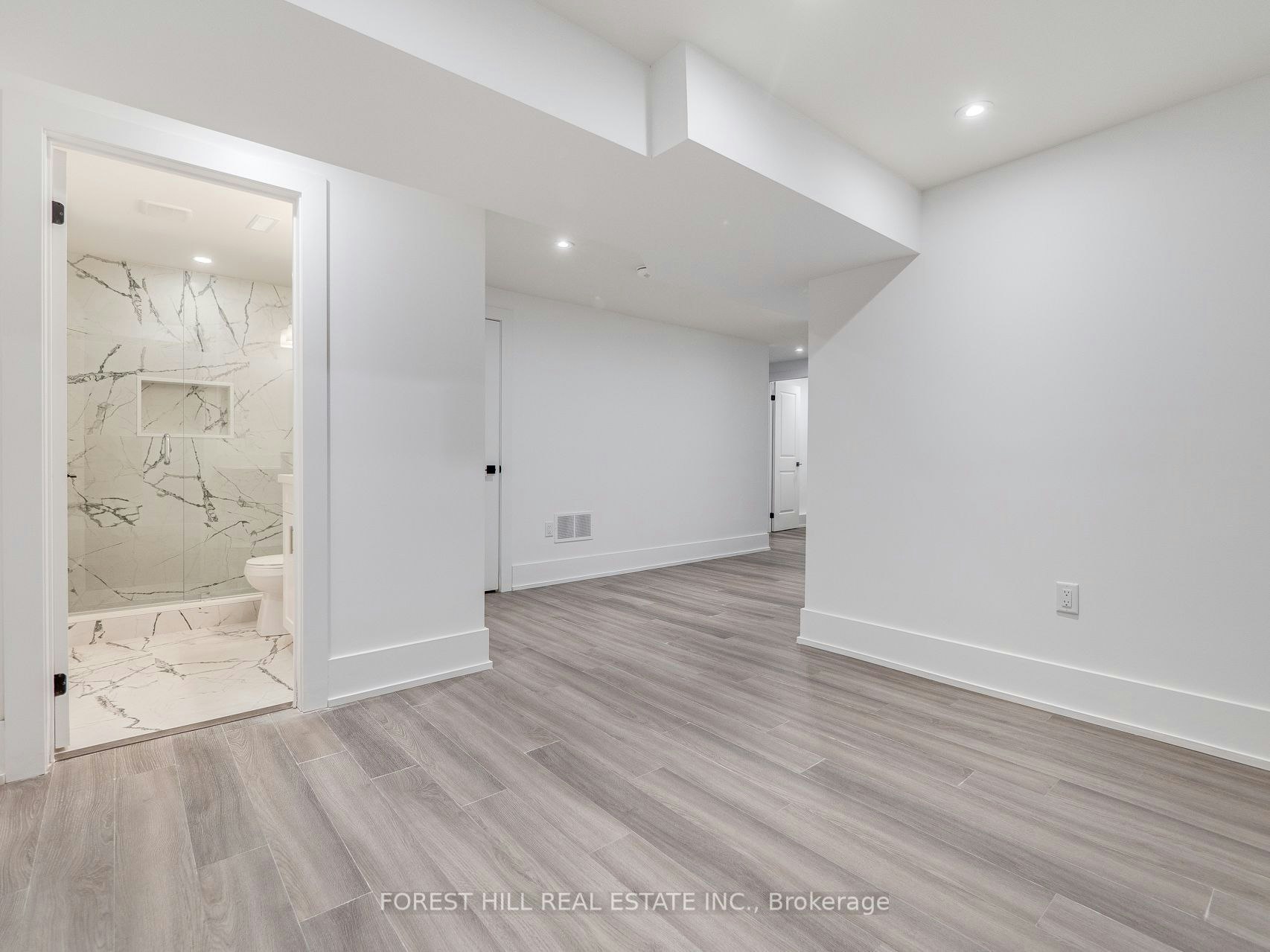 38 Thirty First Street, Toronto, ON, M8W 3E9 - 32