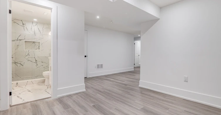 38 Thirty First Street, Toronto, ON, M8W 3E9 - 32