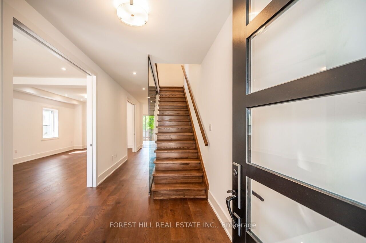 38 Thirty First Street, Toronto, ON, M8W 3E9 - 4