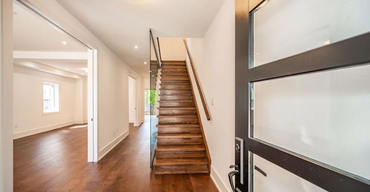 38 Thirty First Street, Toronto, ON, M8W 3E9 - 4