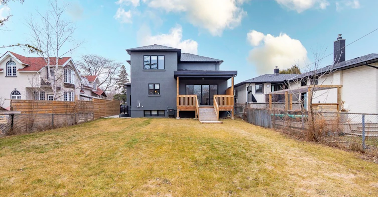 38 Thirty First Street, Toronto, ON, M8W 3E9 - 39