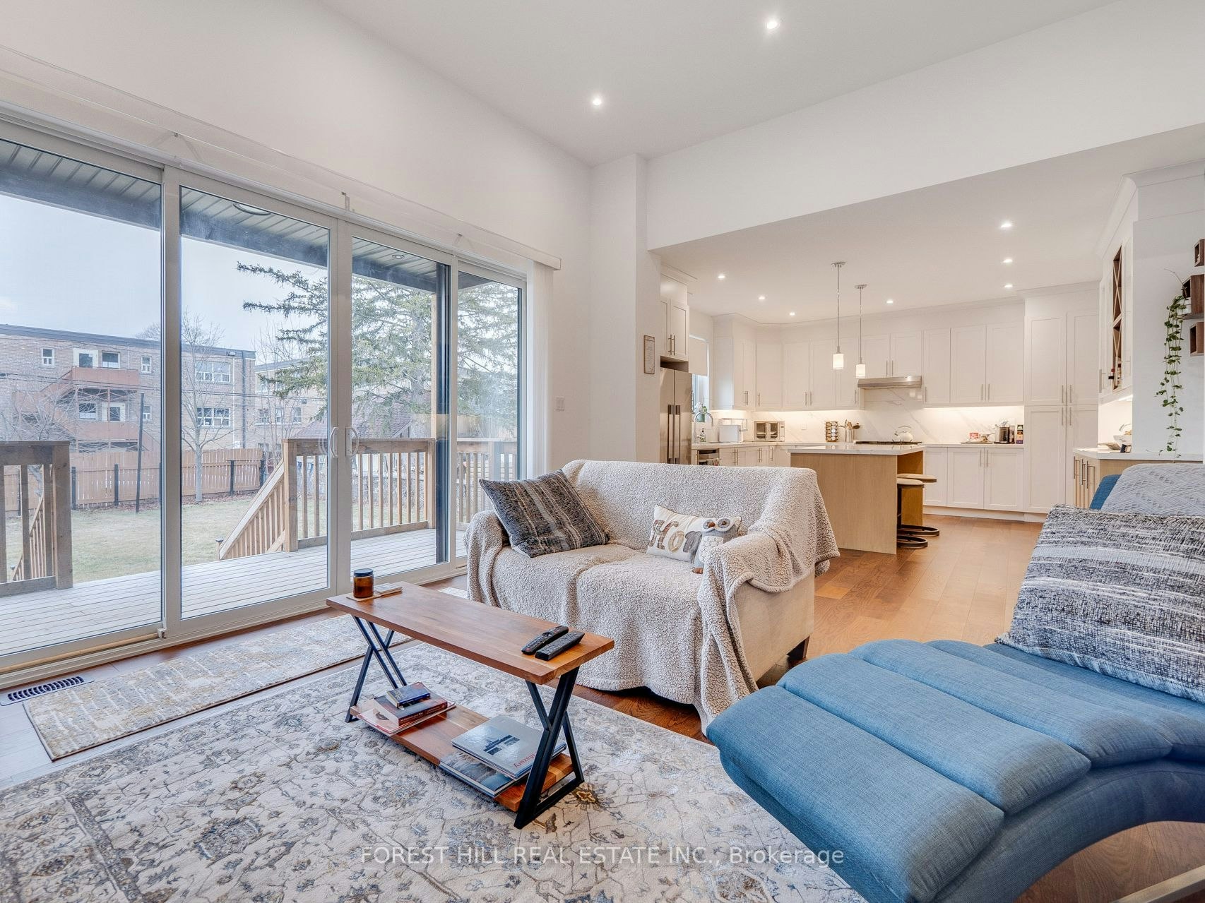 38 Thirty First Street, Toronto, ON, M8W 3E9 - 10