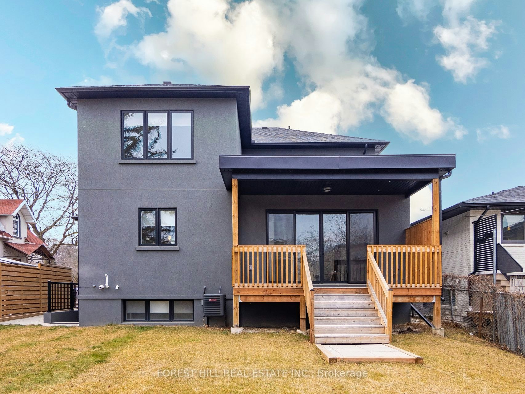 38 Thirty First Street, Toronto, ON, M8W 3E9 - 38