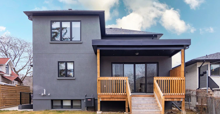 38 Thirty First Street, Toronto, ON, M8W 3E9 - 38