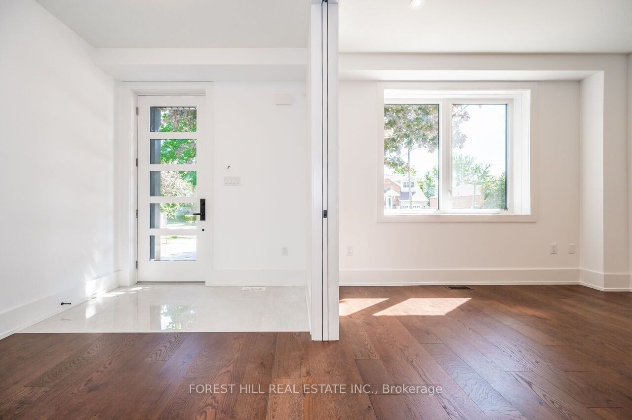 38 Thirty First Street, Toronto, ON, M8W 3E9 - 3