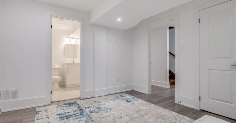 38 Thirty First Street, Toronto, ON, M8W 3E9 - 28