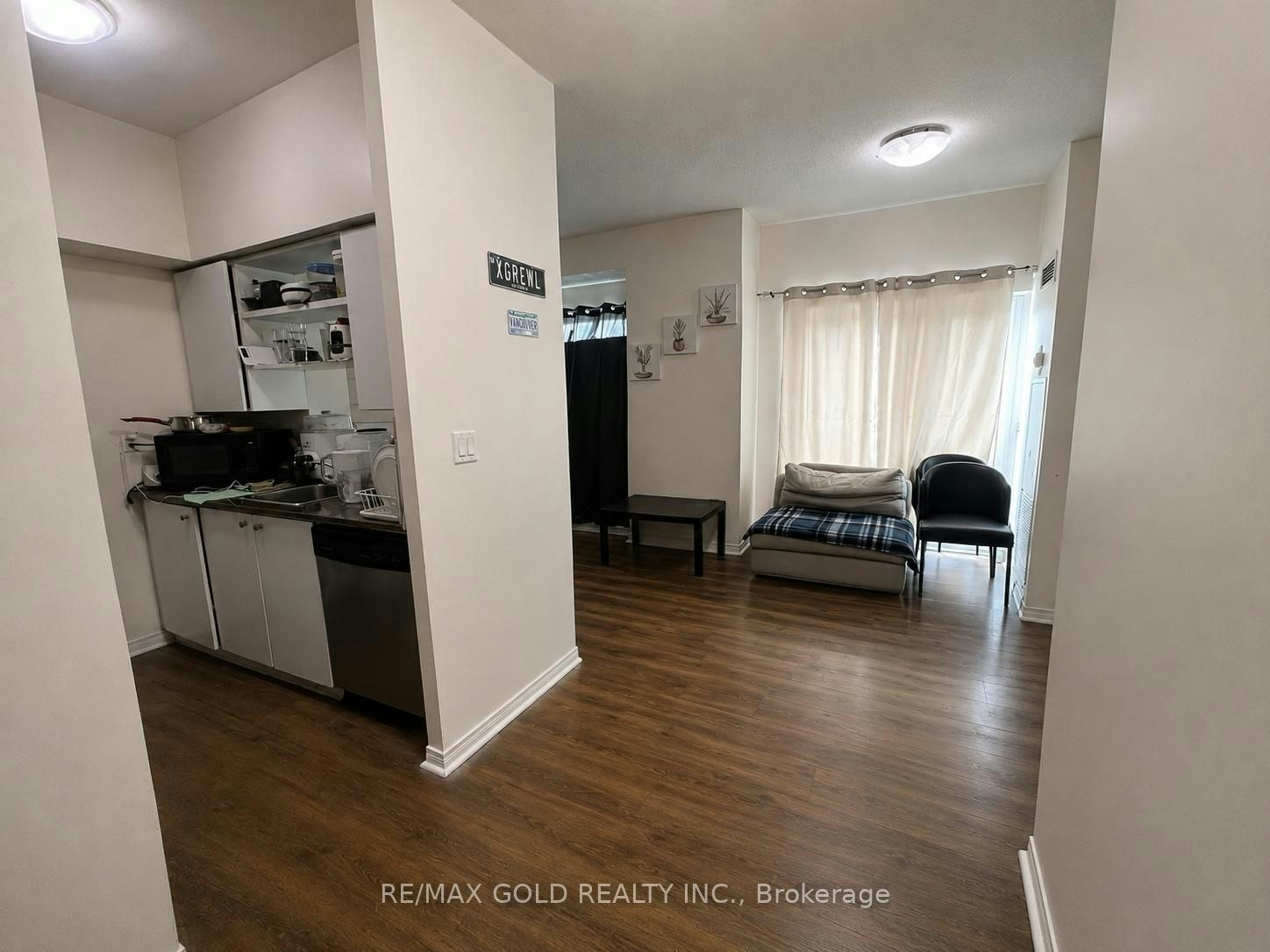 307-215 Queen Street E, Brampton, ON, L6W 0A9 - 2