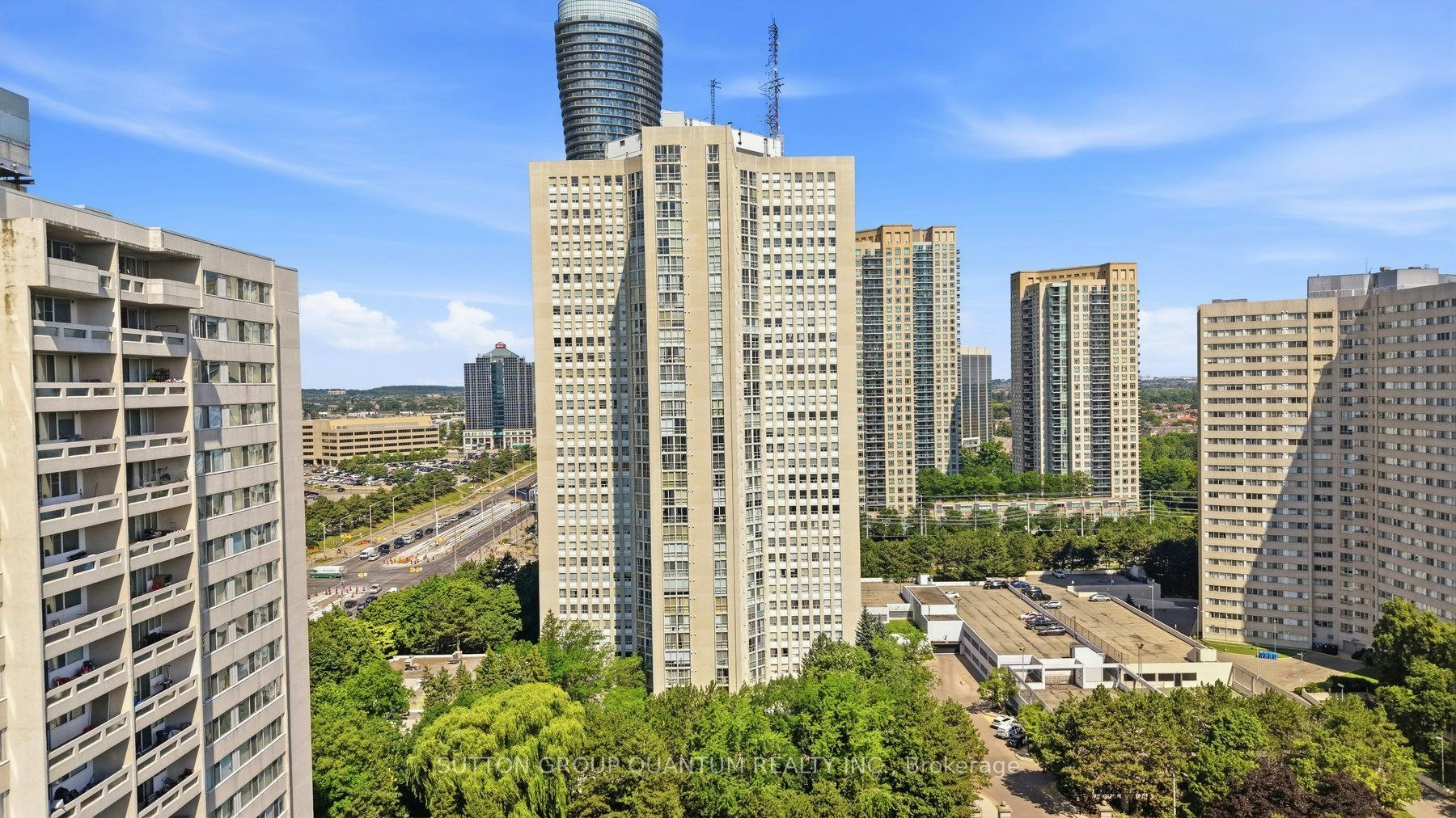 304-3650 Kaneff Crescent, Mississauga, ON, L5A 4A1
