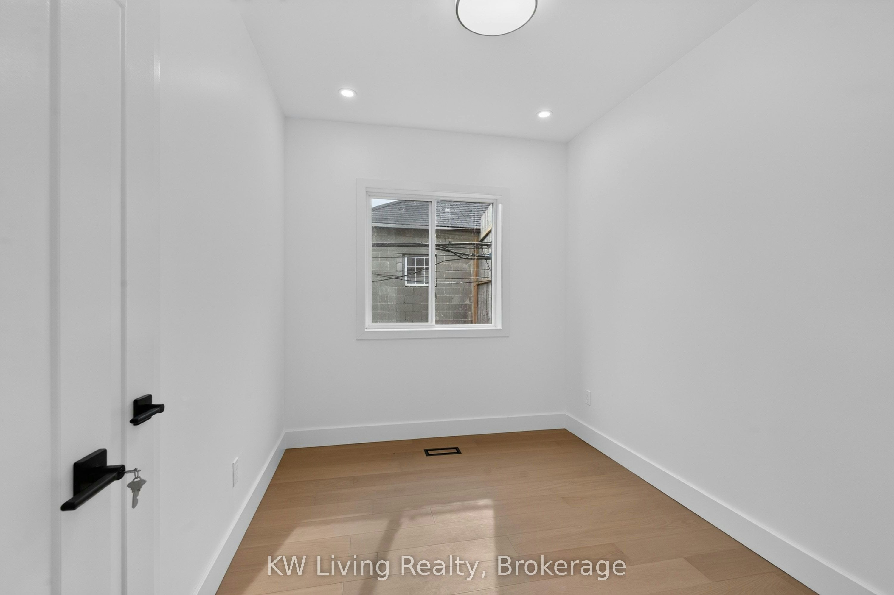 Garden Suite-6 Kirknewton Road, Toronto, ON, M6E 3Y1 - 27