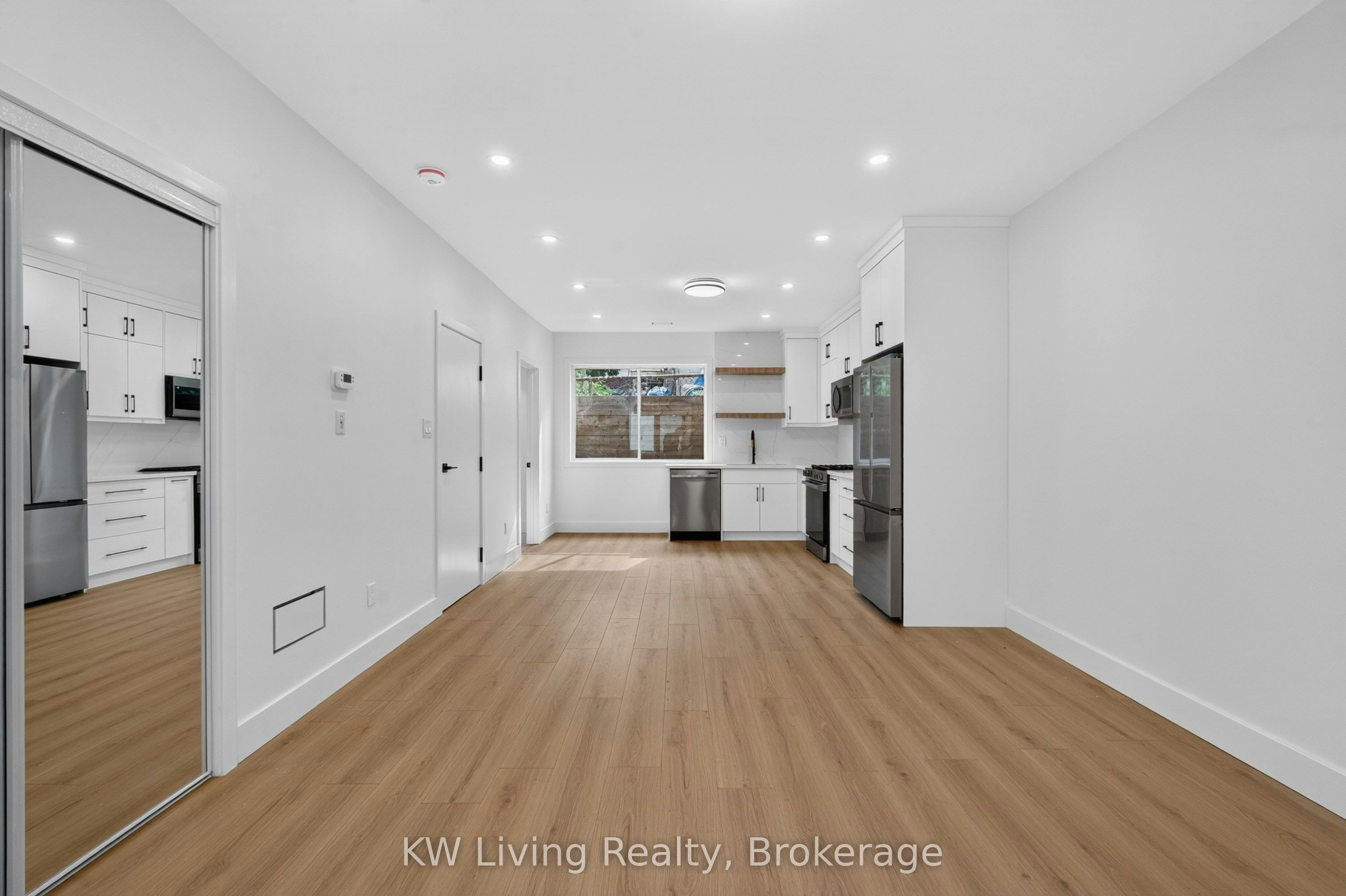 Garden Suite-6 Kirknewton Road, Toronto, ON, M6E 3Y1 - 4