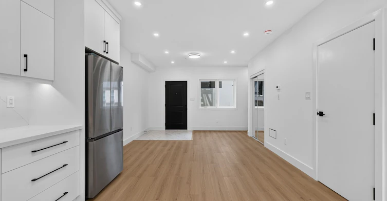 Garden Suite-6 Kirknewton Road, Toronto, ON, M6E 3Y1 - 12
