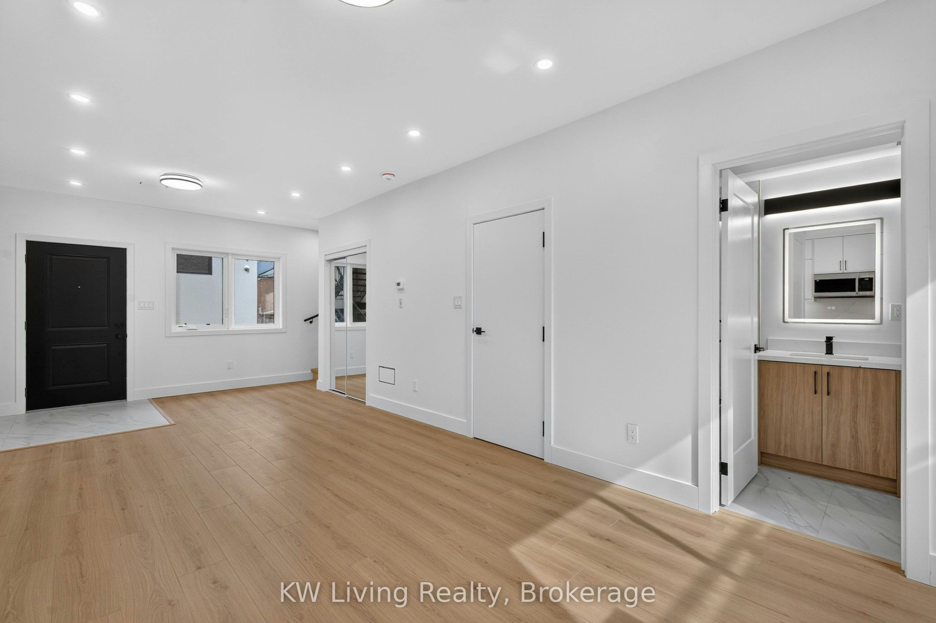 Garden Suite-6 Kirknewton Road, Toronto, ON, M6E 3Y1 - 9